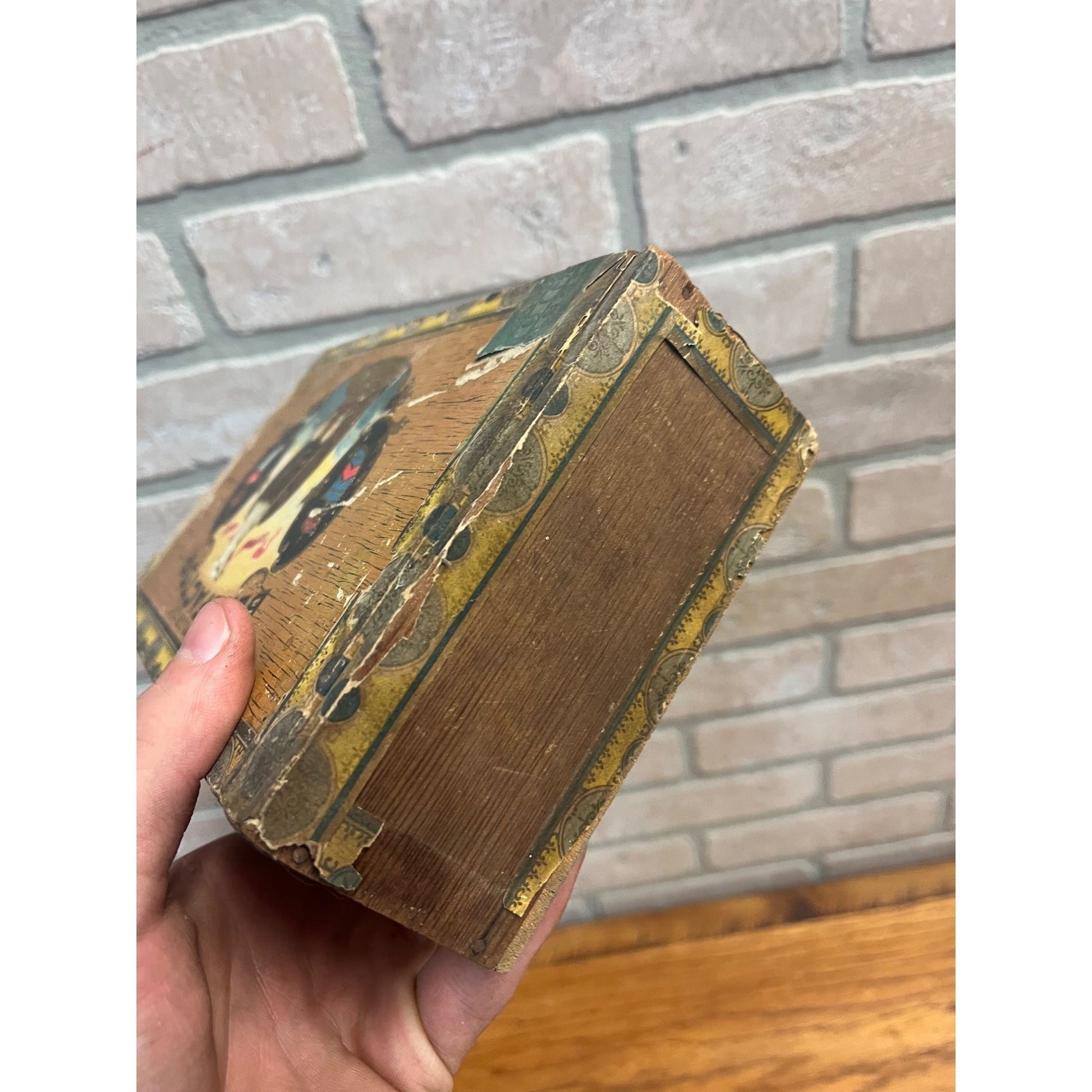 Vintage La Flor De Benefactor Cigar Wooden Box Advertising Eagle Patriotic Ohio