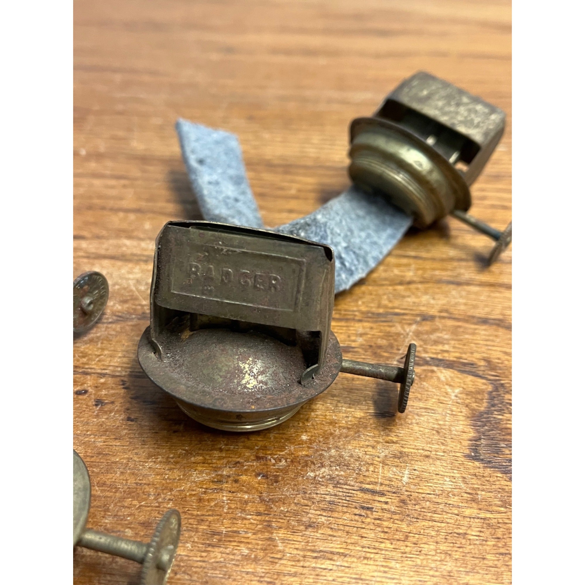 Badger Oil Kerosene Lamp Lantern Burner Lot 4 P&A Mfg  #2 Size - 1 3/16" Thread