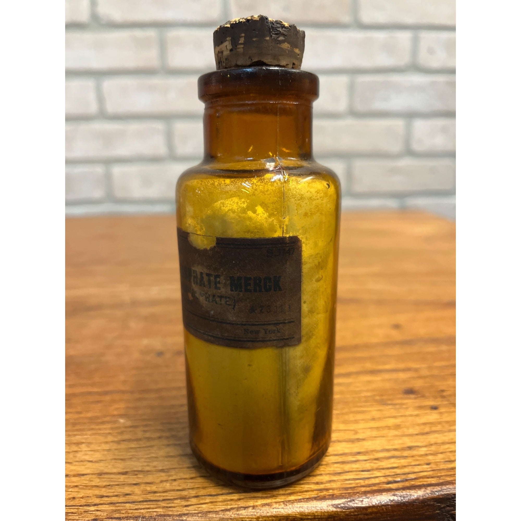 Antique 1900s Merck Apothecary Pharmacy Medicine Amber Glass Bottle w/ Label