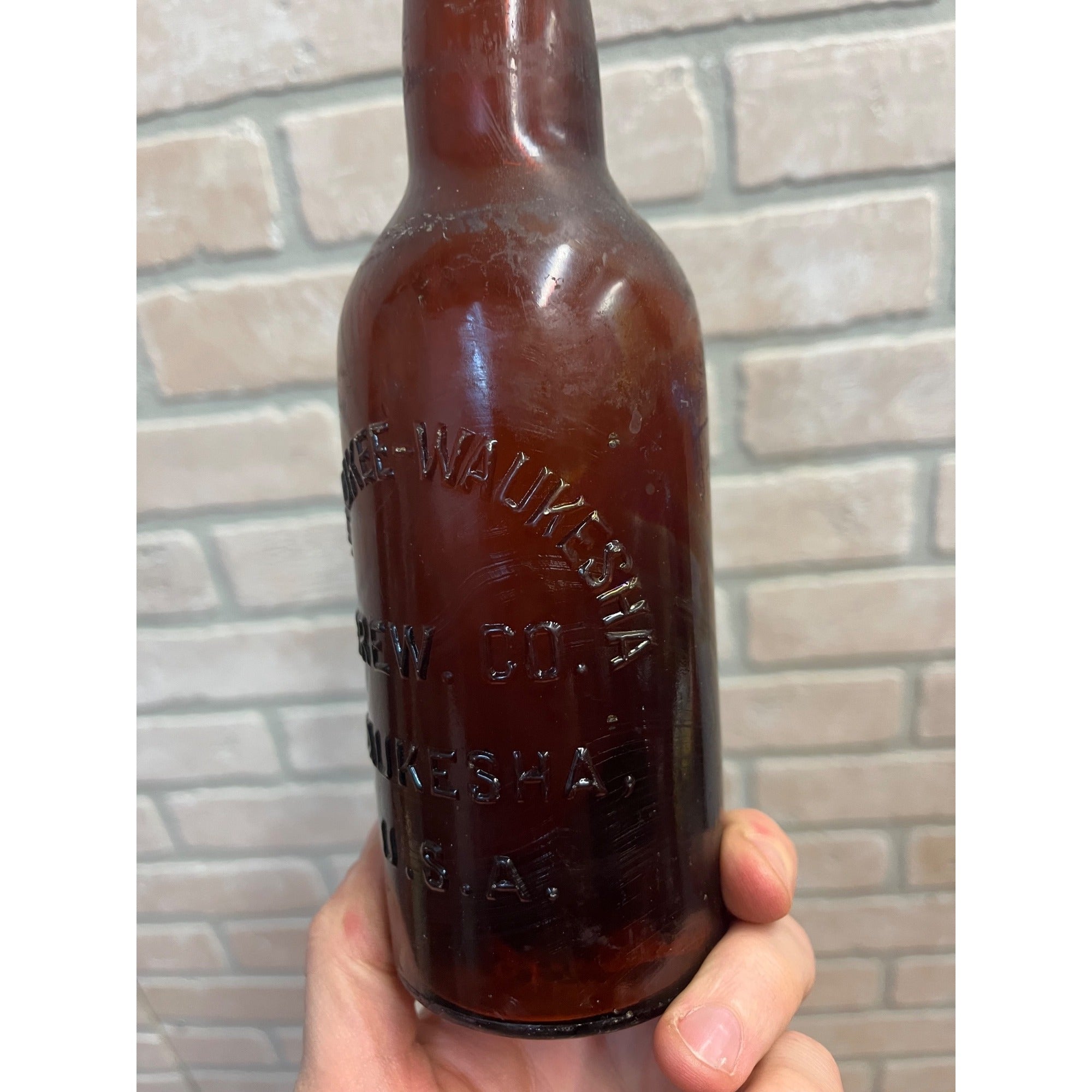 Vintage Pre-Pro Milwaukee Waukesha Brew Co. Embossed Beer Bottle Wisconsin 12oz
