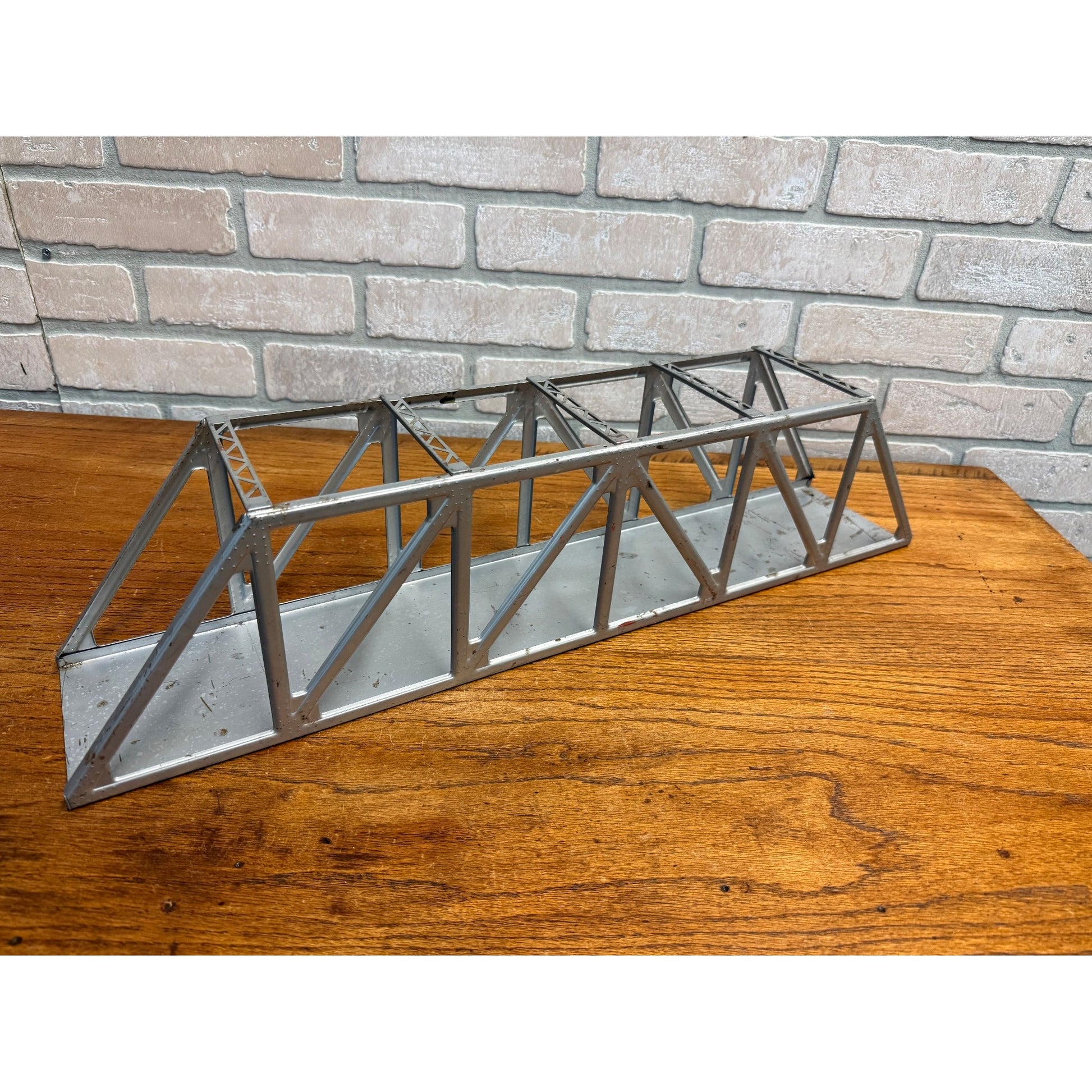 Vintage Lionel No. 316 Metal 24” Gray Trestle Bridge for O scale/gauge Trains