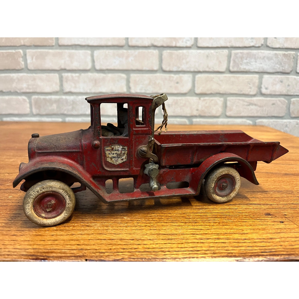 Vintage Arcade International Harvester "Red Baby" Cast Iron Dump Truck Toy