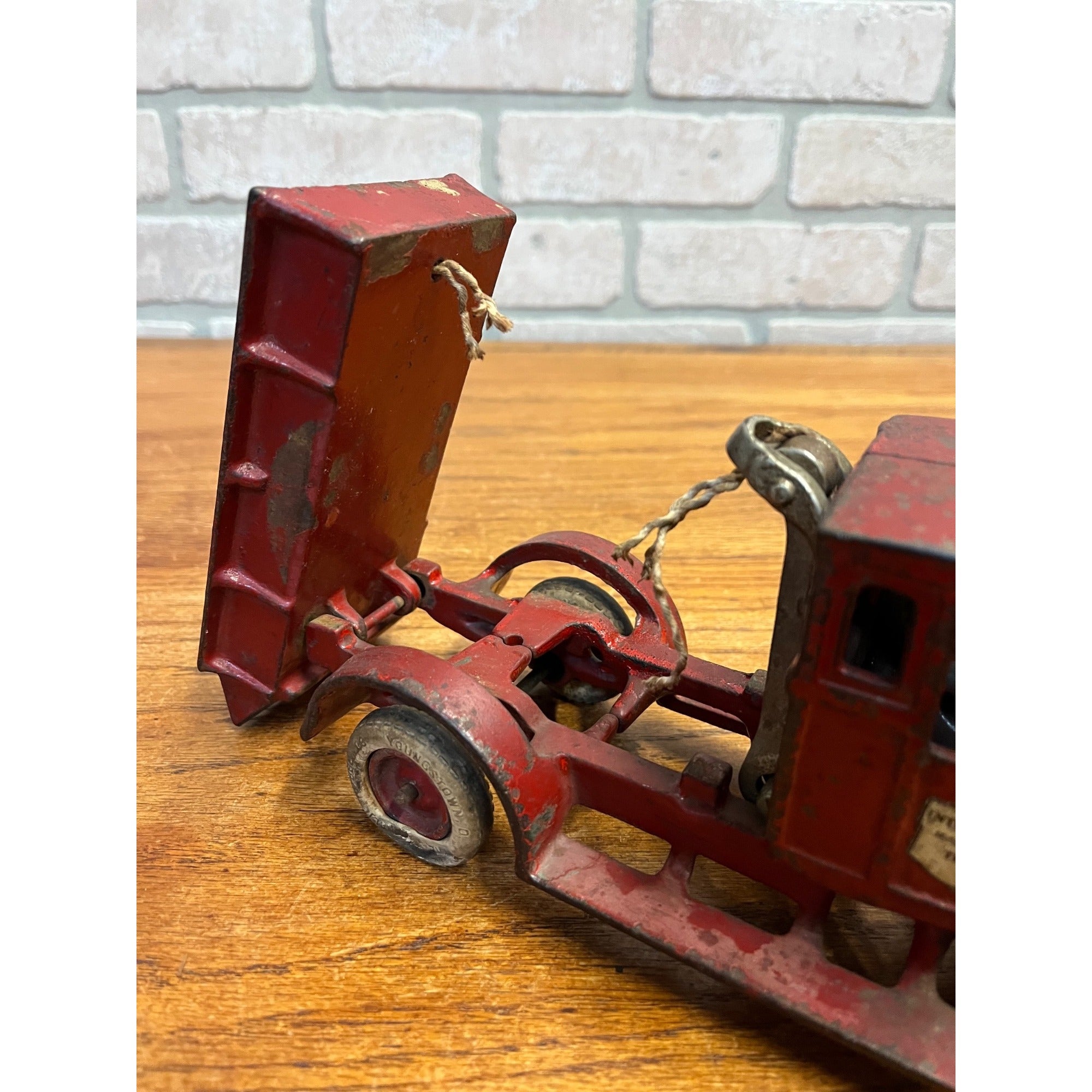 Vintage Arcade International Harvester "Red Baby" Cast Iron Dump Truck Toy