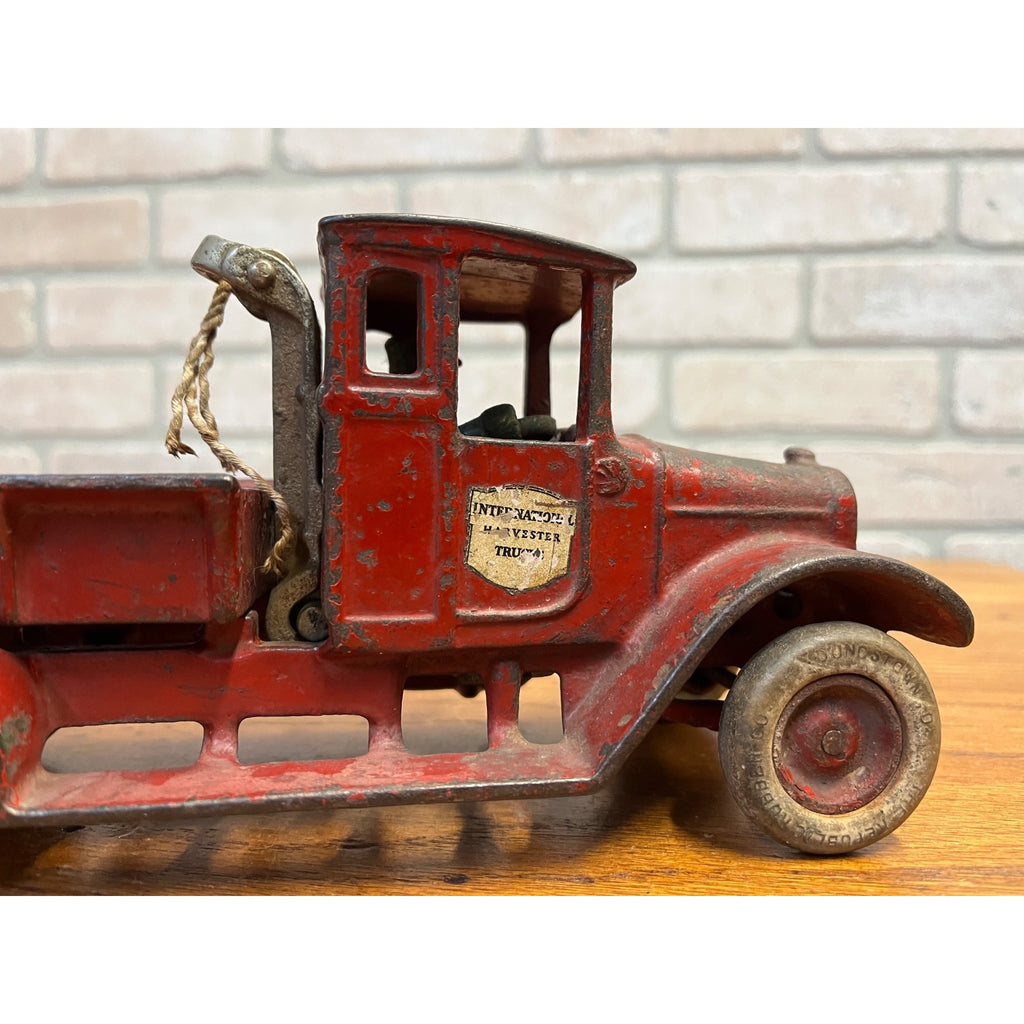 Vintage Arcade International Harvester "Red Baby" Cast Iron Dump Truck Toy