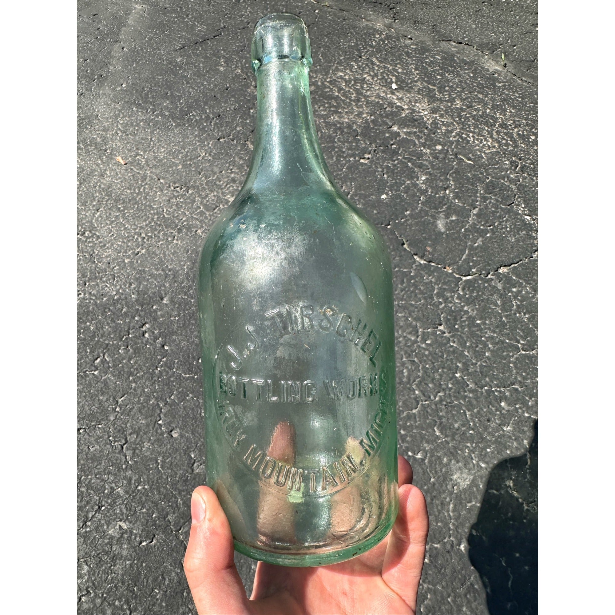 SCARCE Pre-Pro 1890s JJ Tirschel Bottling Works Iron Mountain Mich. Beer Bottle Aqua