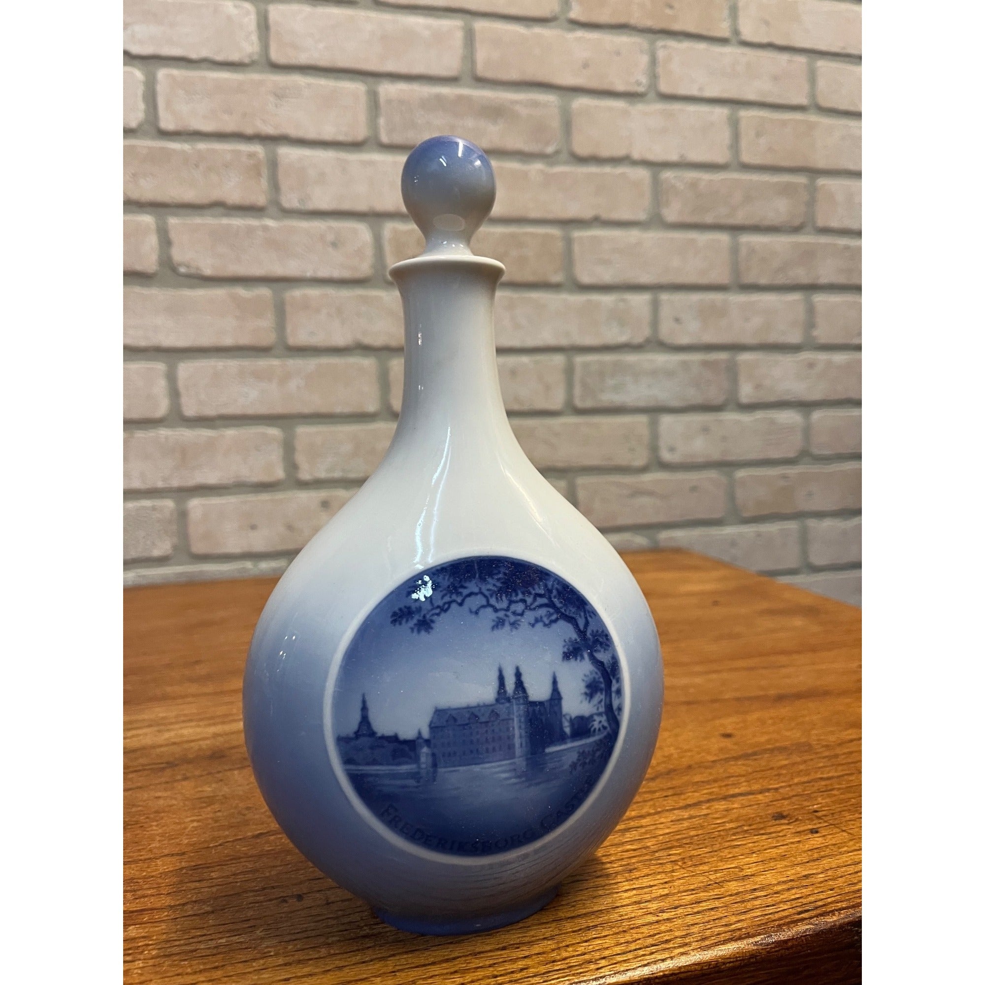 Vintage Royal Copenhagen Frederiksborg Castle Decanter wCork Top #4426 ~ Denmark