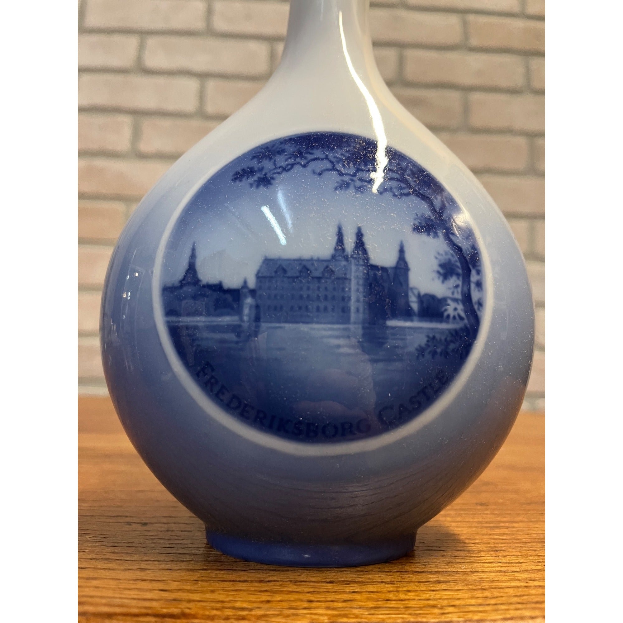Vintage Royal Copenhagen Frederiksborg Castle Decanter wCork Top #4426 ~ Denmark
