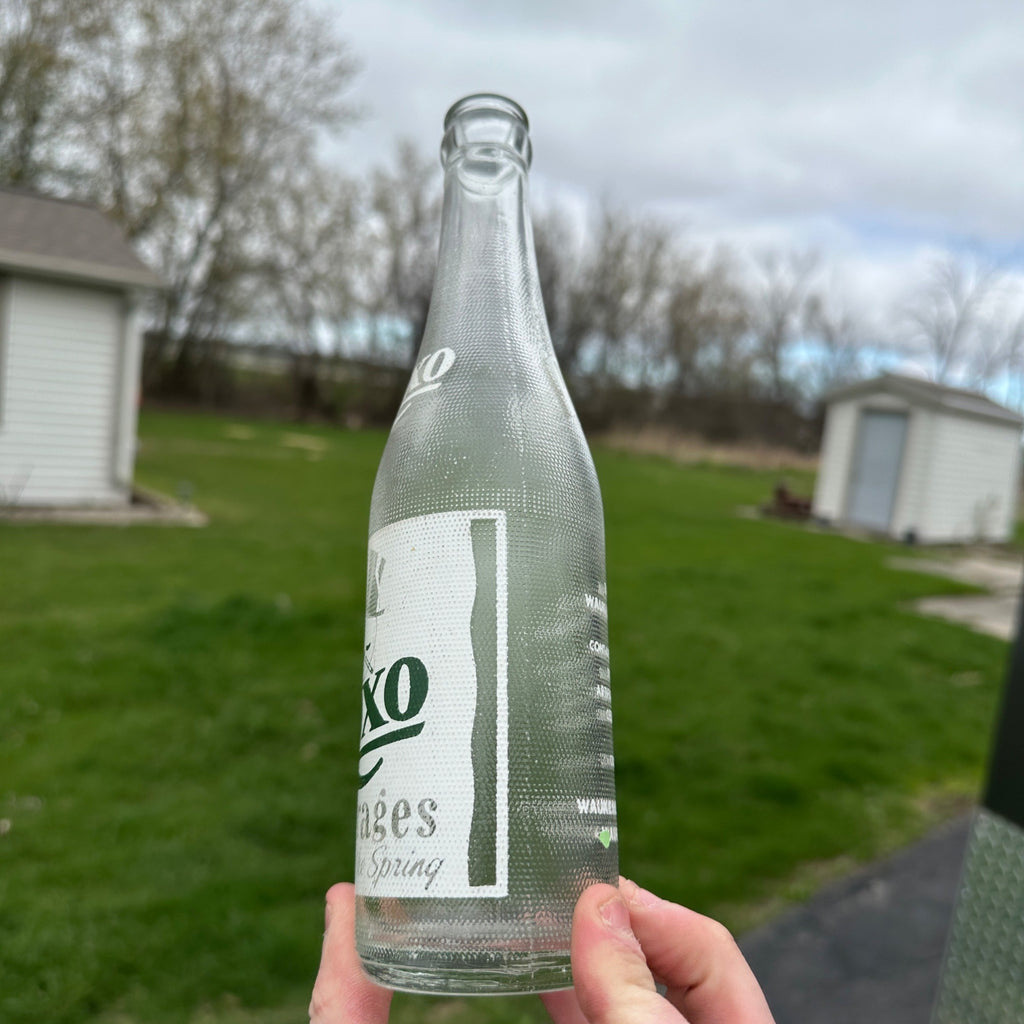 Vintage Roxo Beverages Waukesha Soda Bottle ACL 12oz