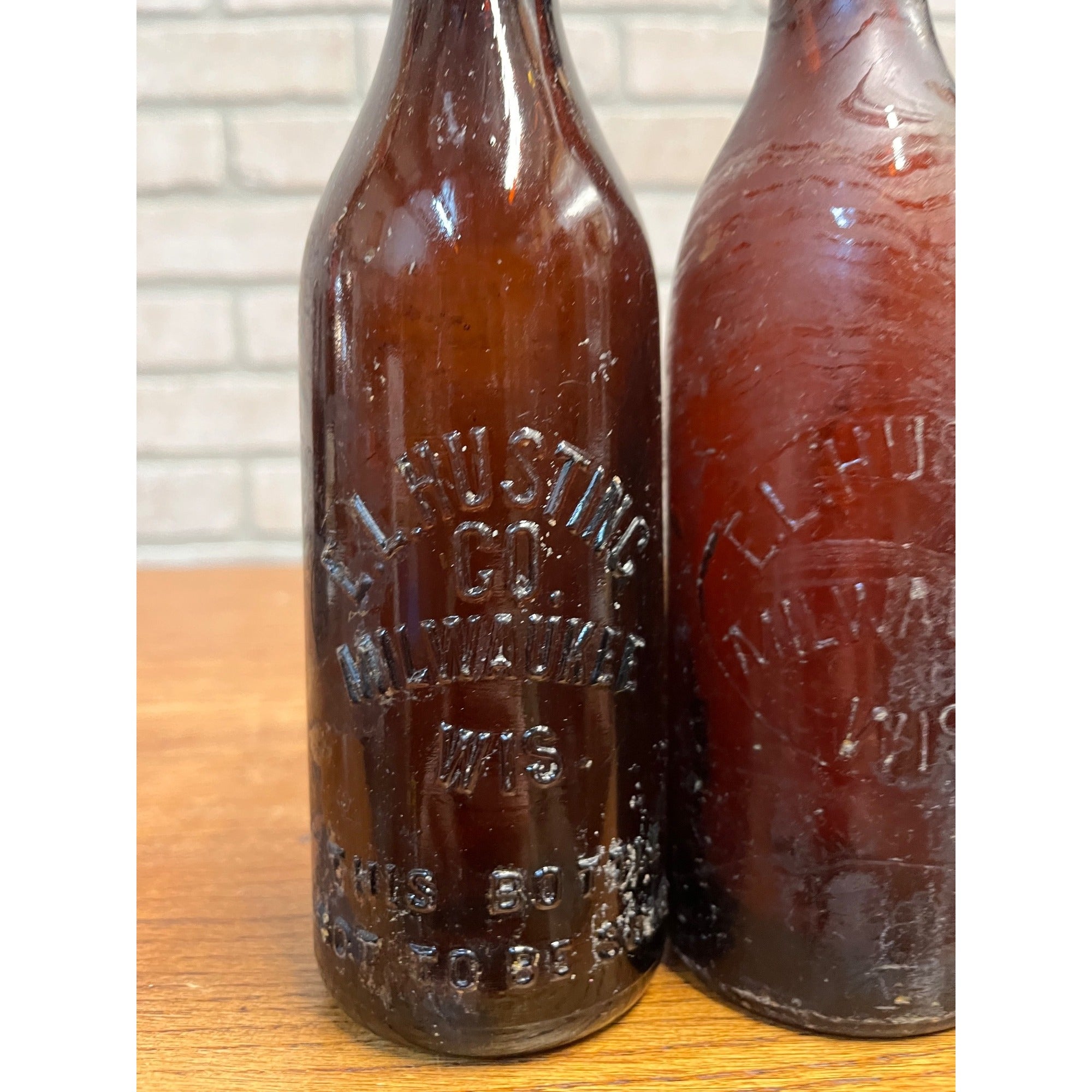 Early Lot (2) EL Husting Milwaukee Amber Bottles Wisconsin