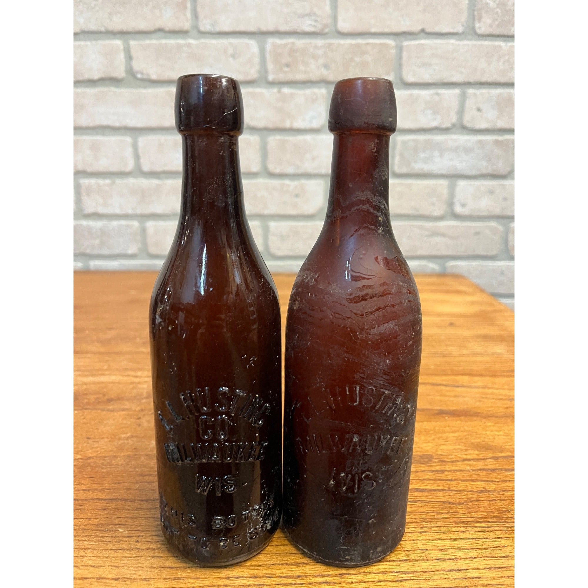 Early Lot (2) EL Husting Milwaukee Amber Bottles Wisconsin