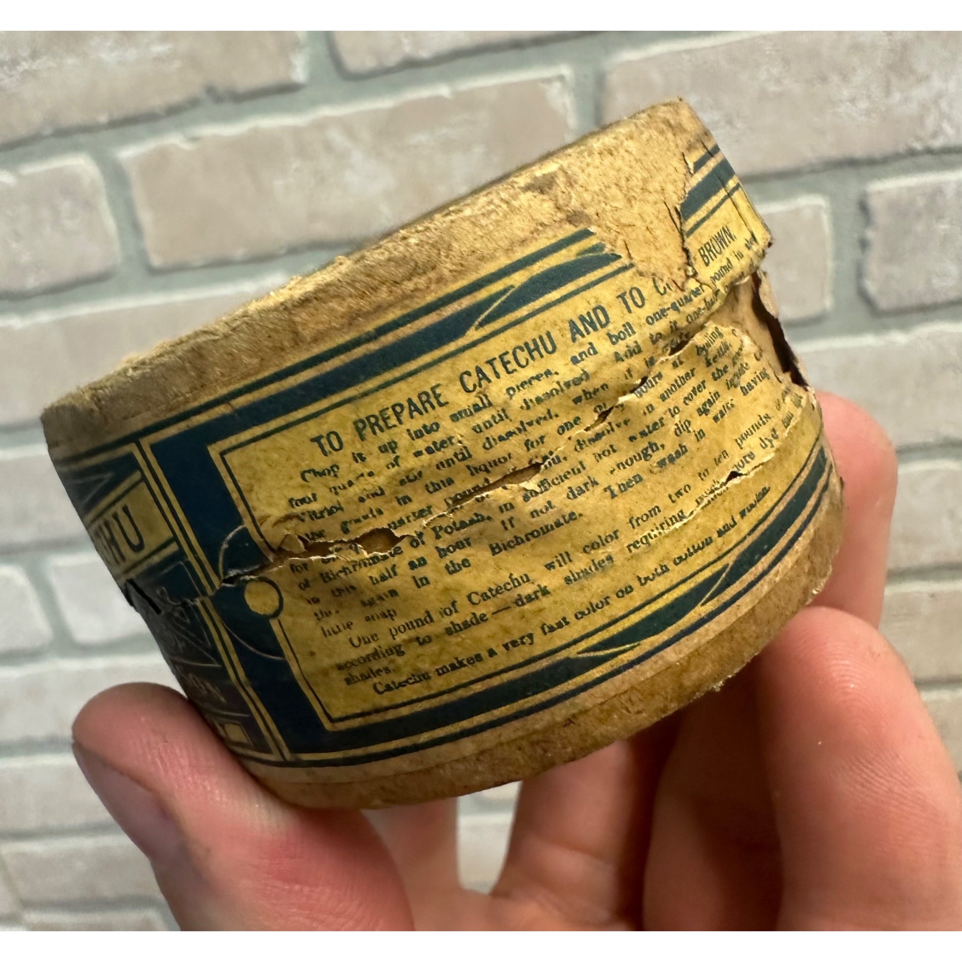 Antique 1800s Wells Richardson Refined Catechu 1/4 Lb Dye Container Paper Label