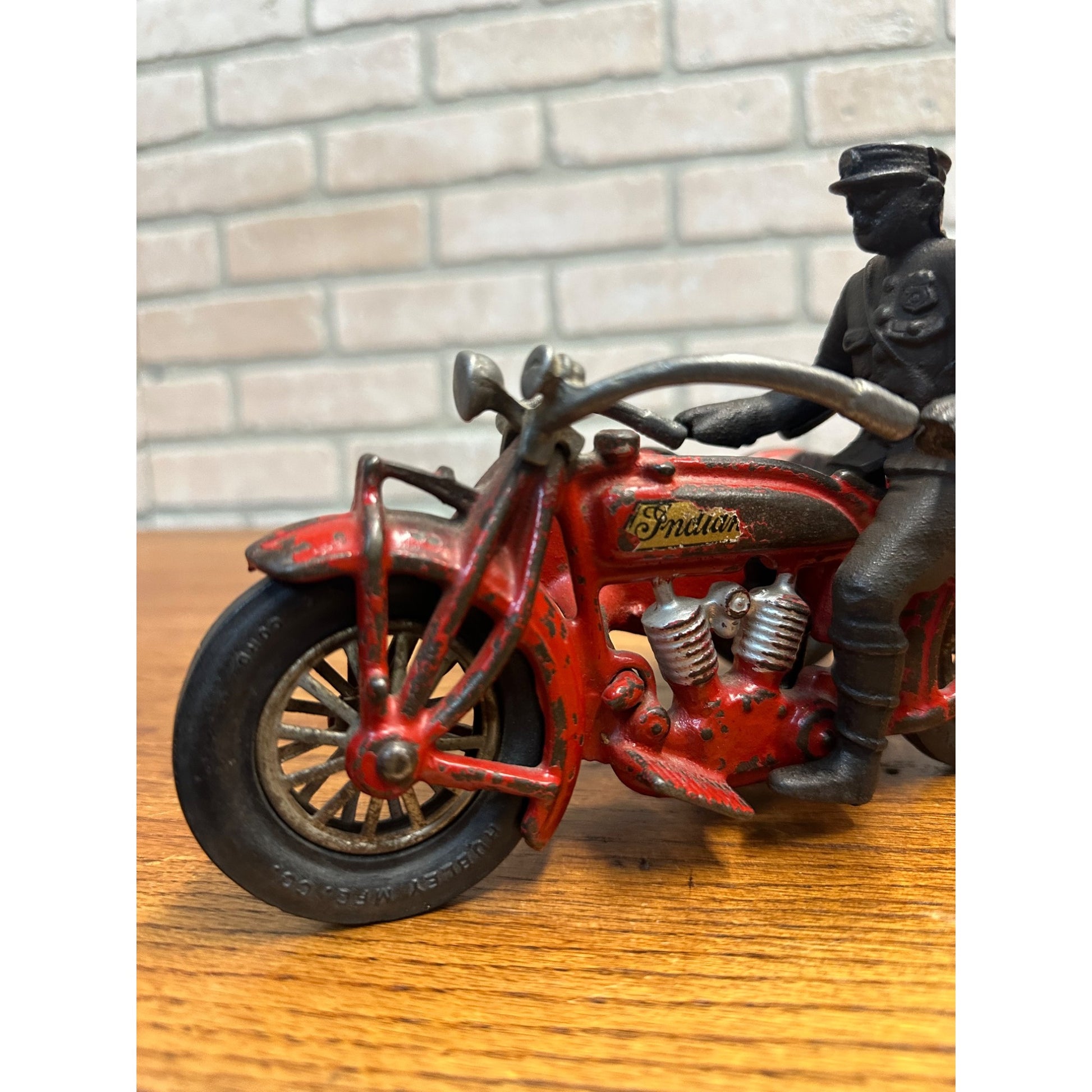 Vintage 1930s Hubley Cast Iron Indian Police Motorcycle w/ Sidecar & Driver
