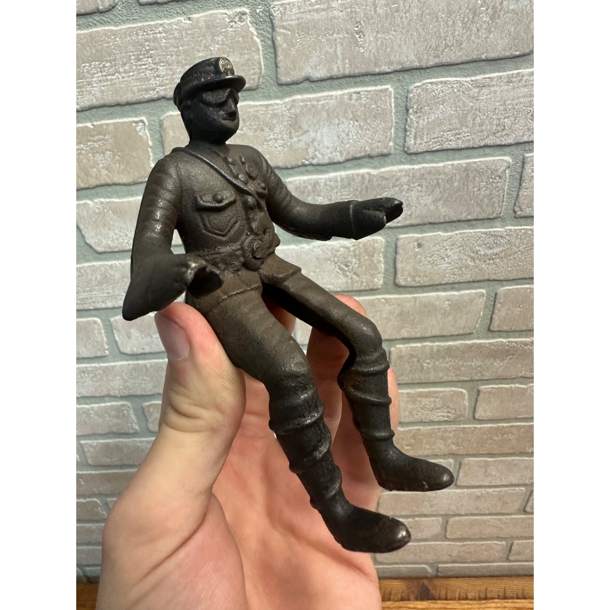 Vintage 1930s Hubley Cast Iron Indian Police Motorcycle w/ Sidecar & Driver