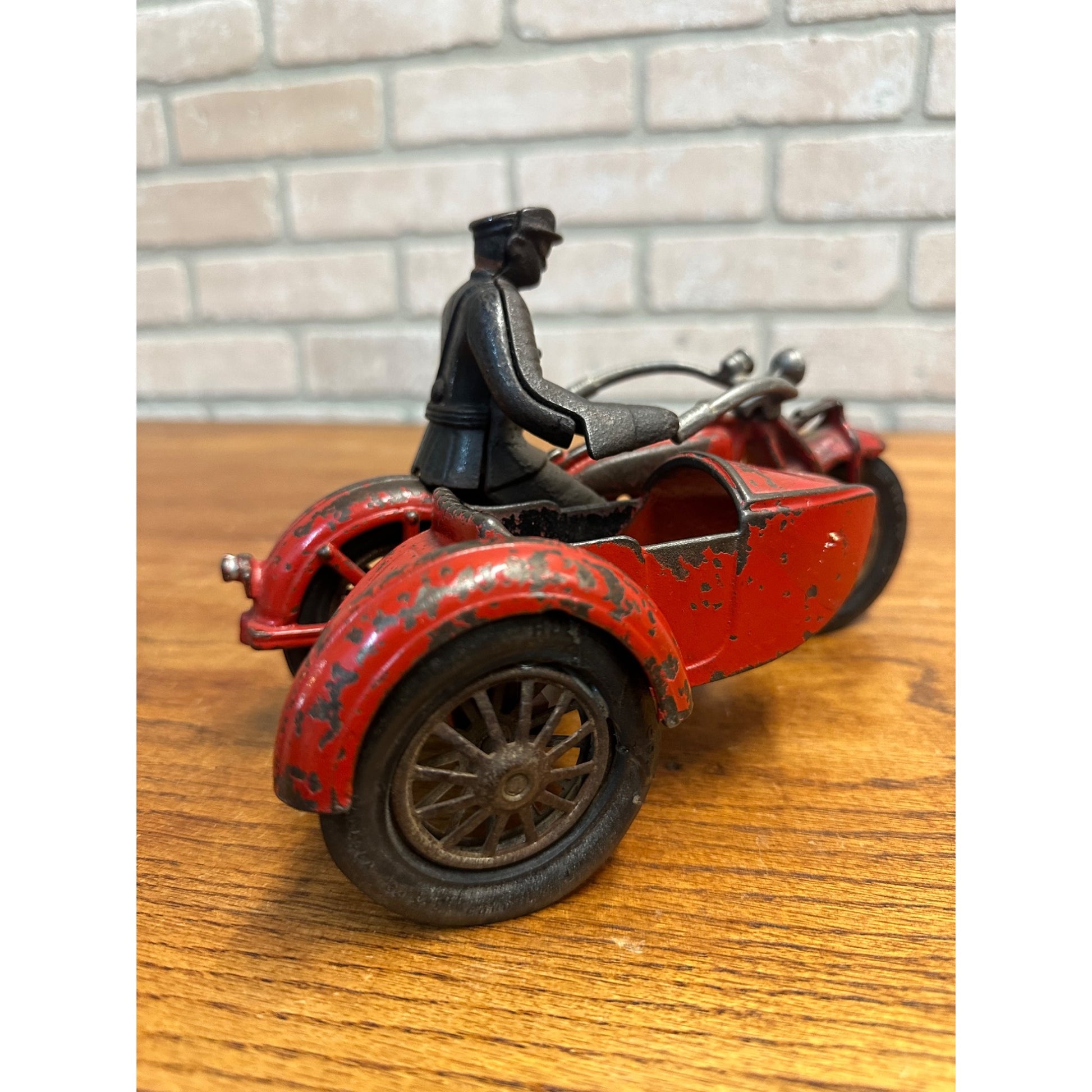 Vintage 1930s Hubley Cast Iron Indian Police Motorcycle w/ Sidecar & Driver