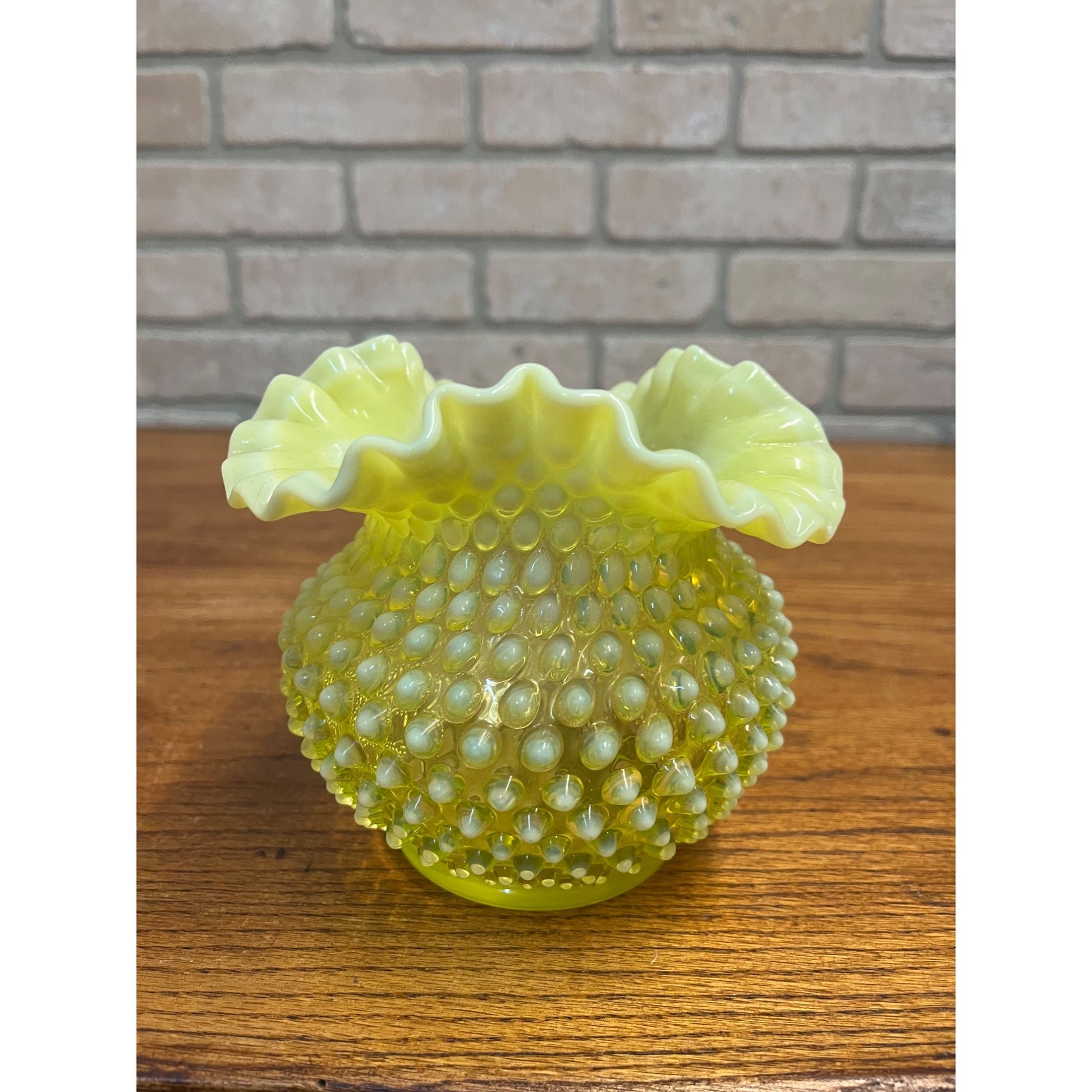 Vintage Fenton Topaz Opalescent Hobnail Ruffle Uranium Rose Bowl Vase
