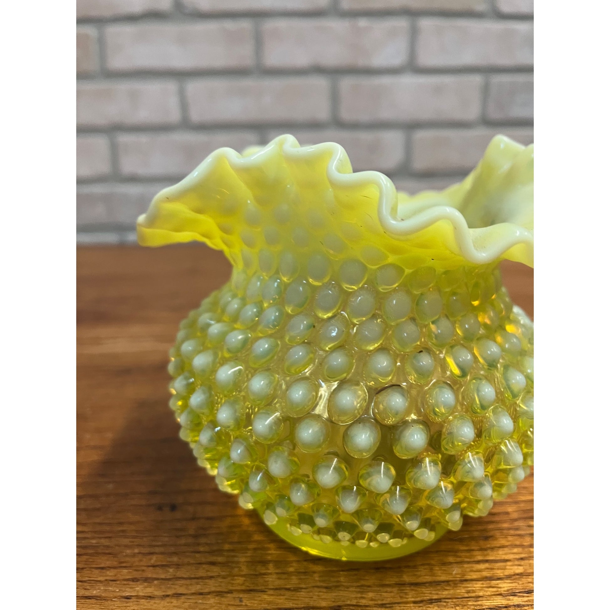 Vintage Fenton Topaz Opalescent Hobnail Ruffle Uranium Rose Bowl Vase