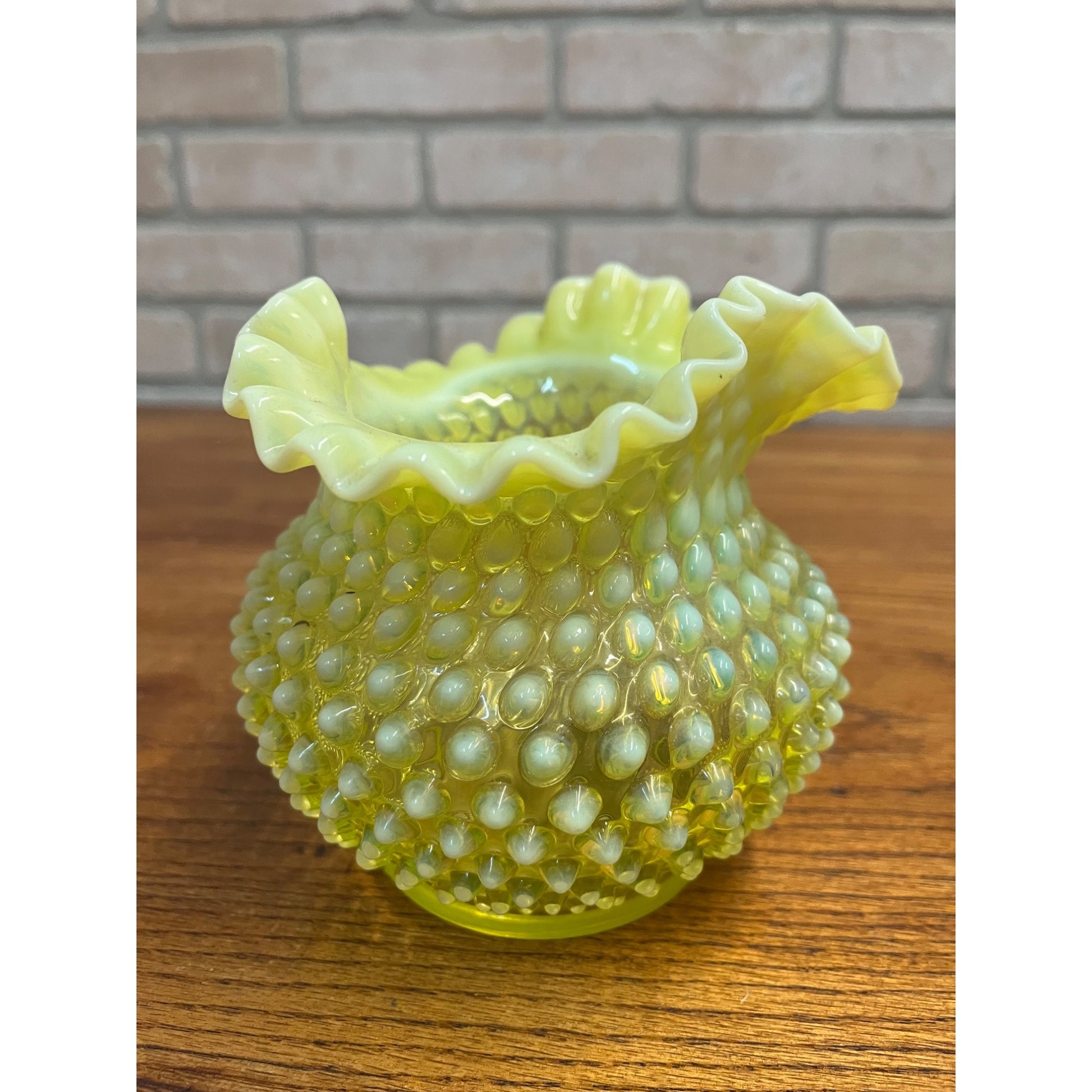 Vintage Fenton Topaz Opalescent Hobnail Ruffle Uranium Rose Bowl Vase