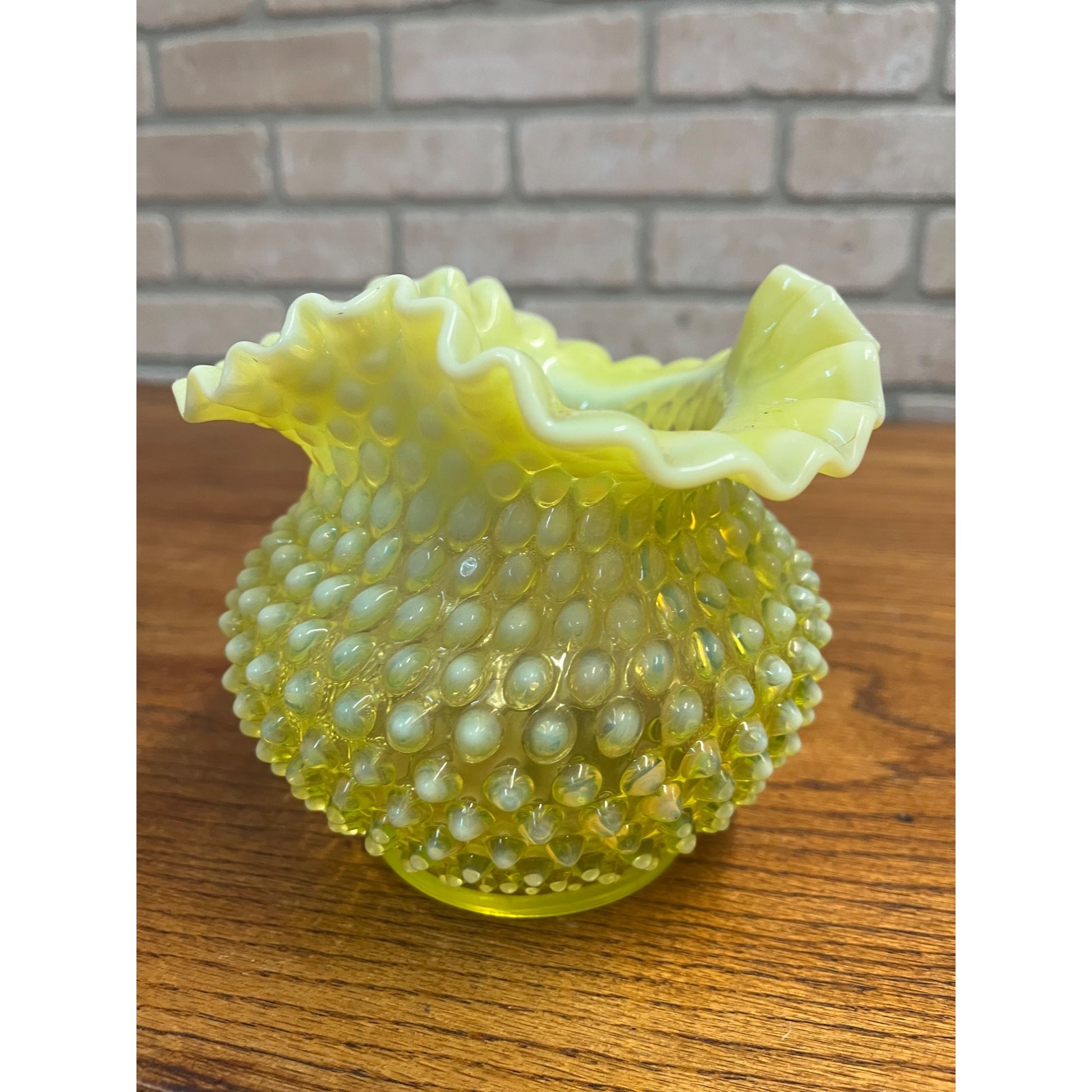 Vintage Fenton Topaz Opalescent Hobnail Ruffle Uranium Rose Bowl Vase