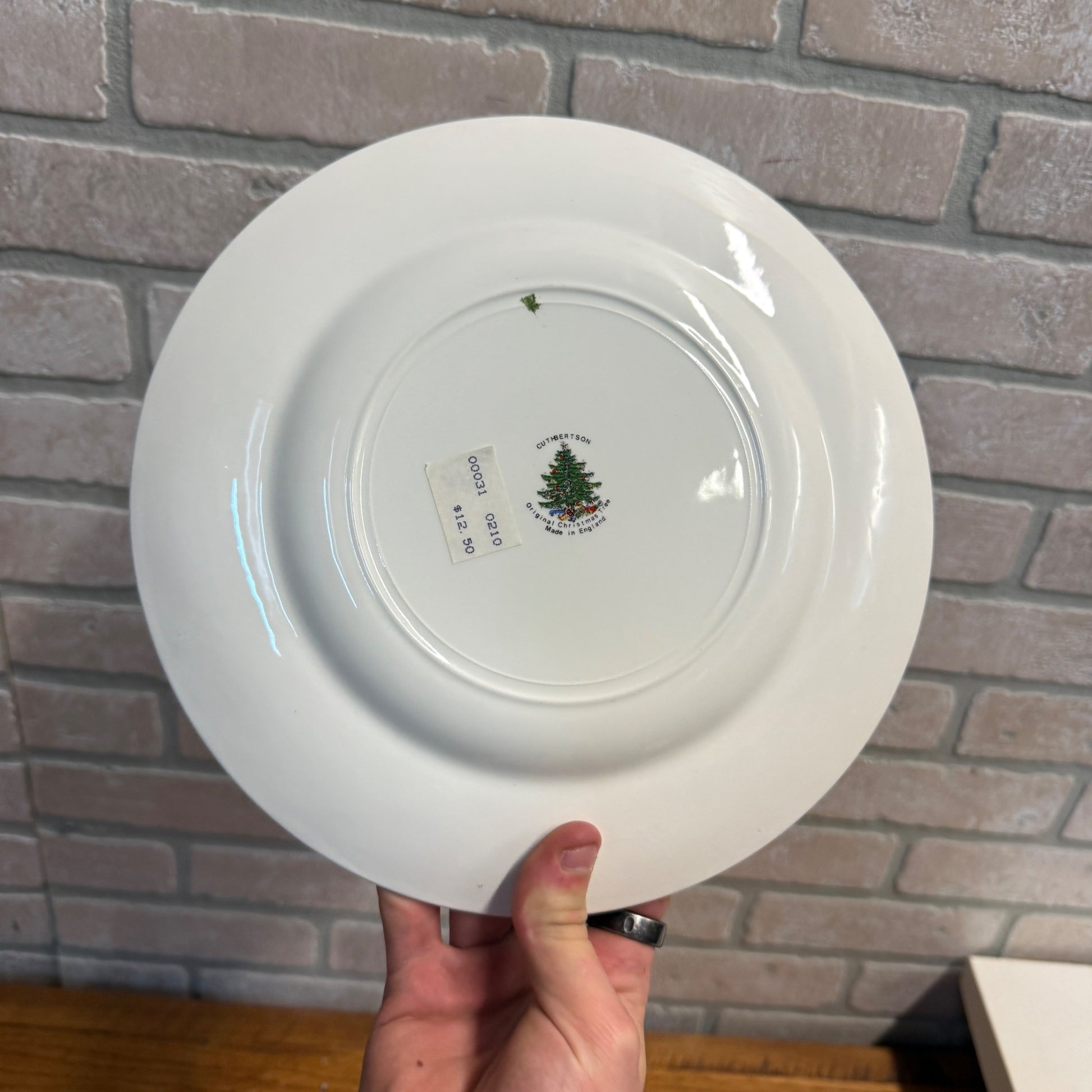 Vintage Cuthbertson Original Christmas Tree England Set of (2) Dinner Plates 10