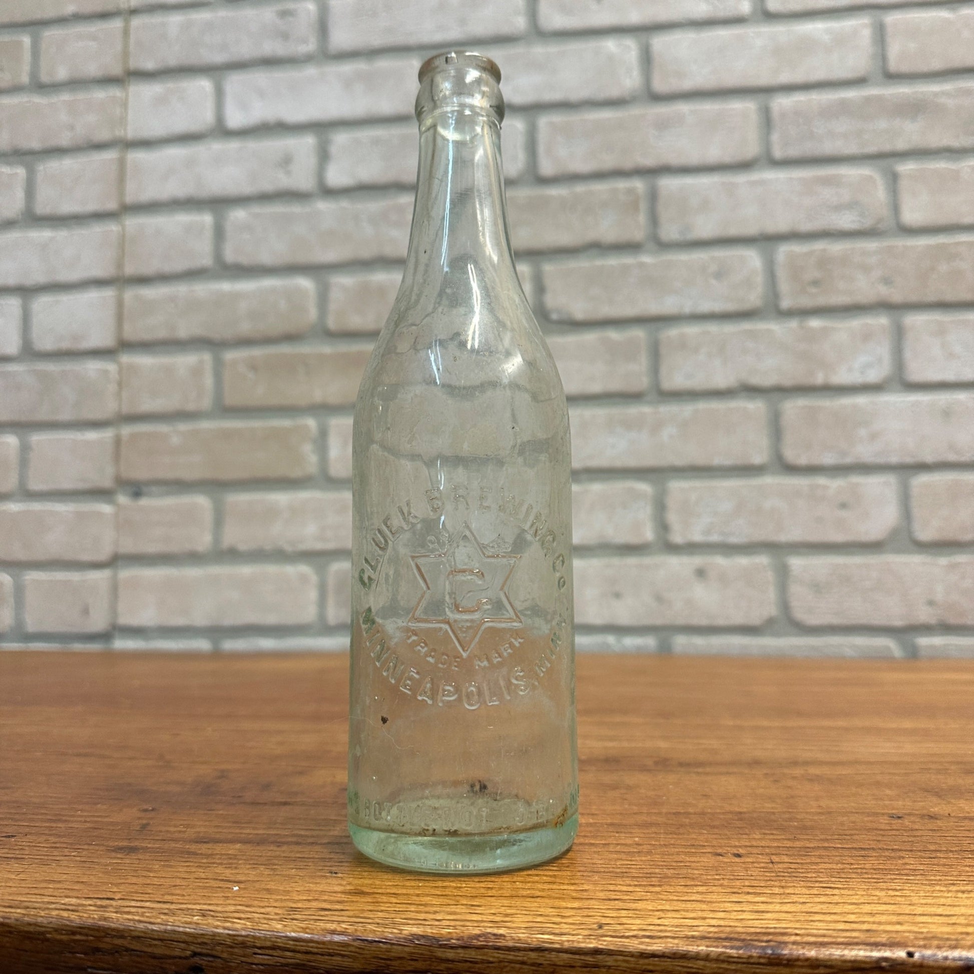 Gluek Brewing Co Minneapolis MN Clear Beer Bottle 1910s-1920s