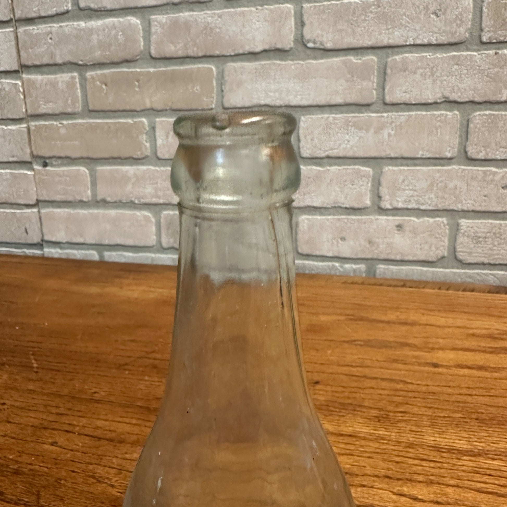 Gluek Brewing Co Minneapolis MN Clear Beer Bottle 1910s-1920s