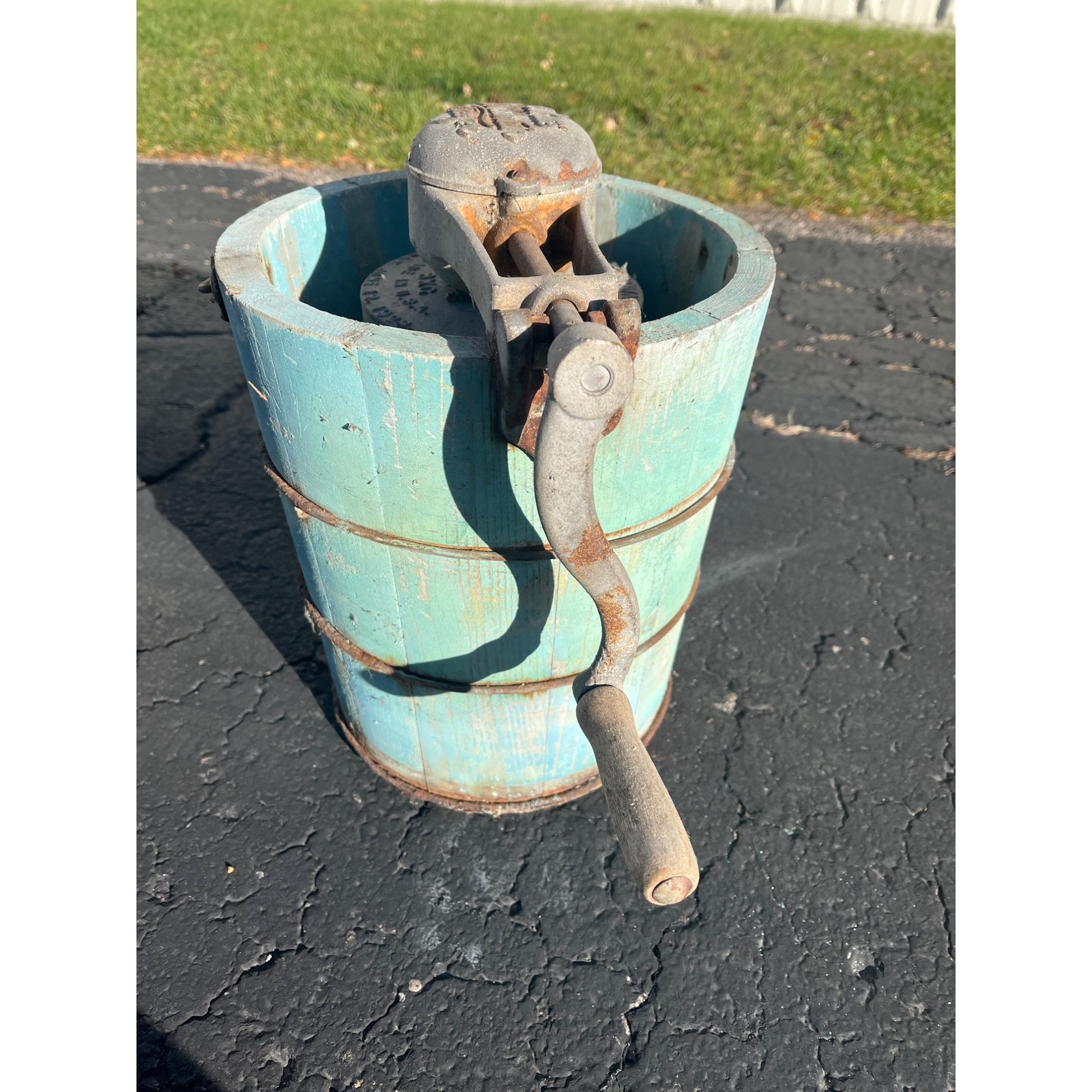 Antique Primitive Wooden Blue Ice Cream Maker White Mountain Freezer Farmhouse