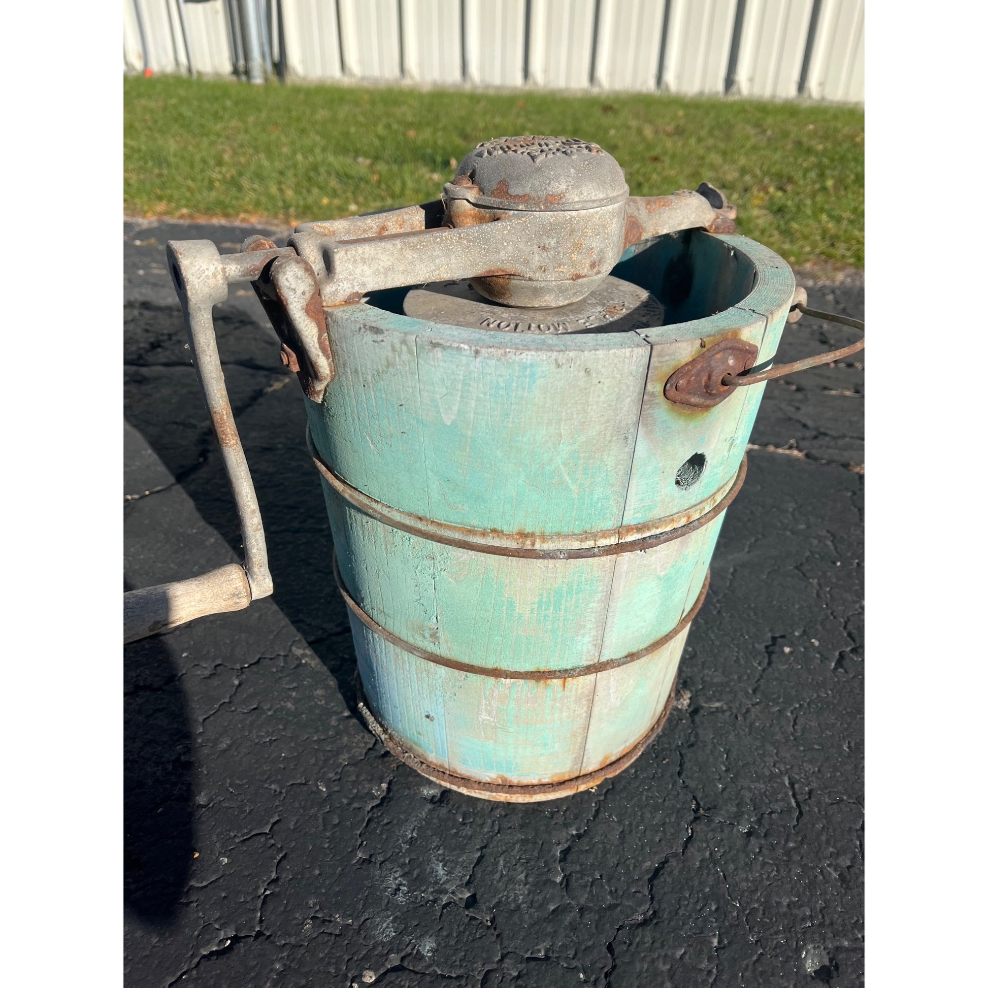 Antique Primitive Wooden Blue Ice Cream Maker White Mountain Freezer Farmhouse