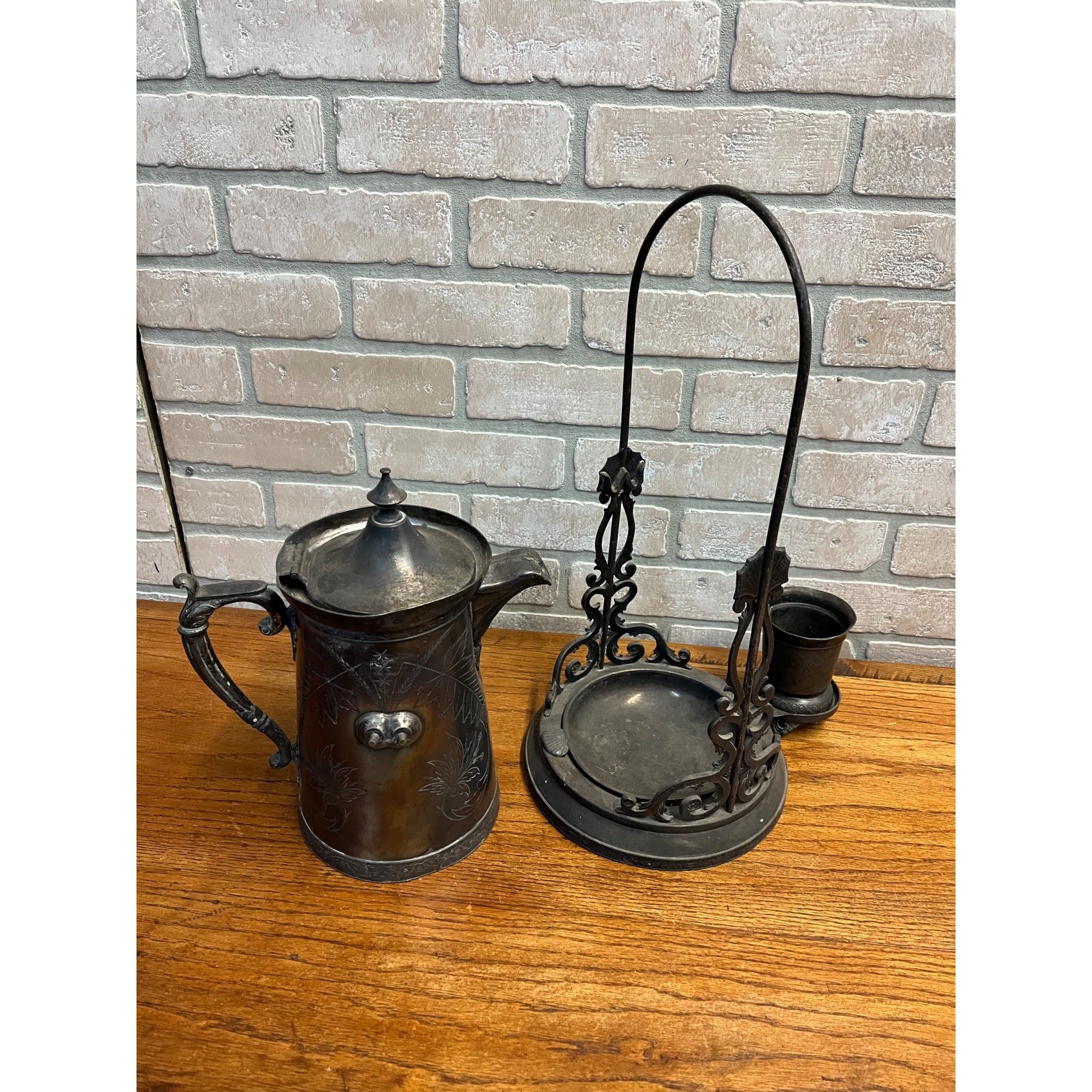 Antique Victorian Tilting Water Pitcher Silver Plated Pelton Bros Leaf Design