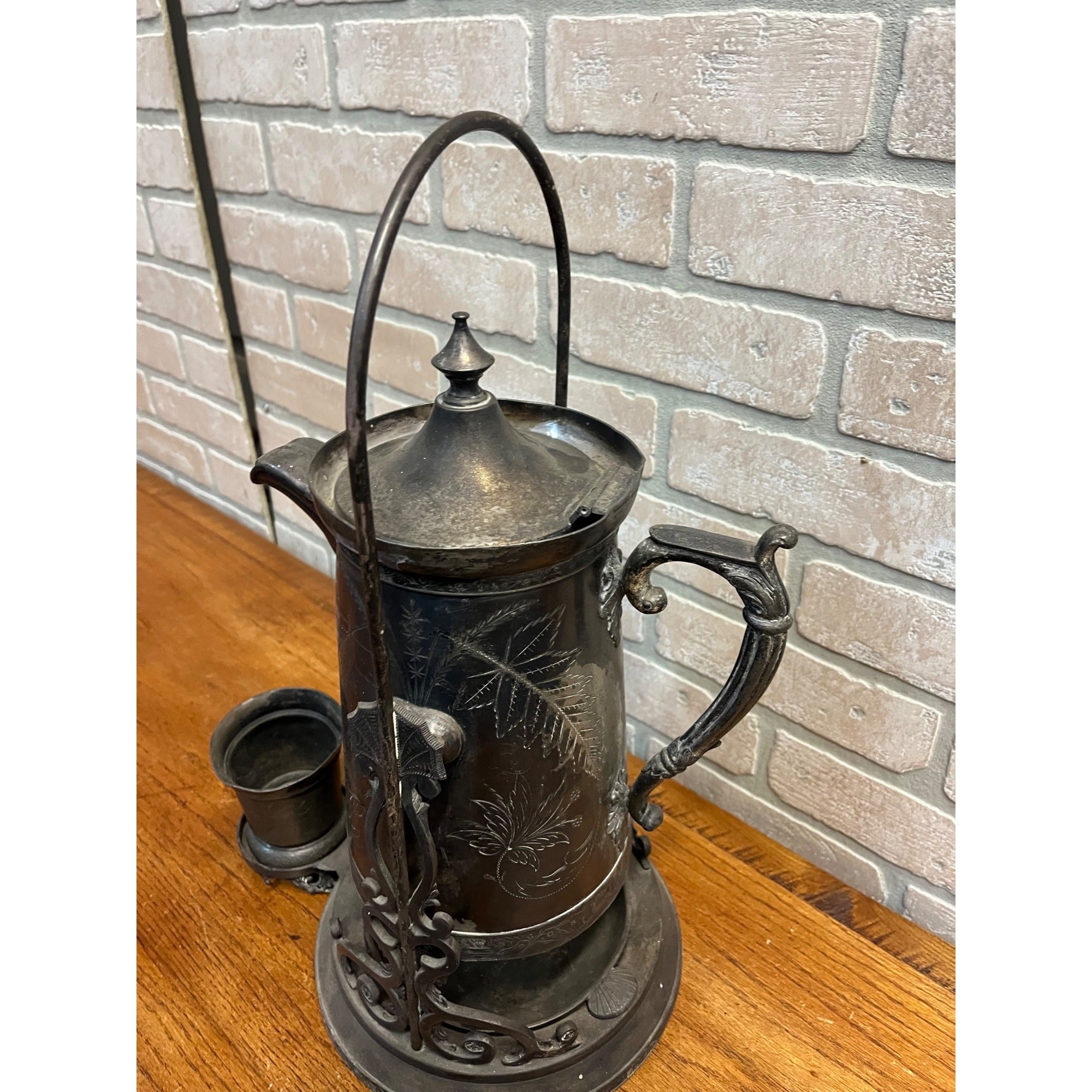 Antique Victorian Tilting Water Pitcher Silver Plated Pelton Bros Leaf Design