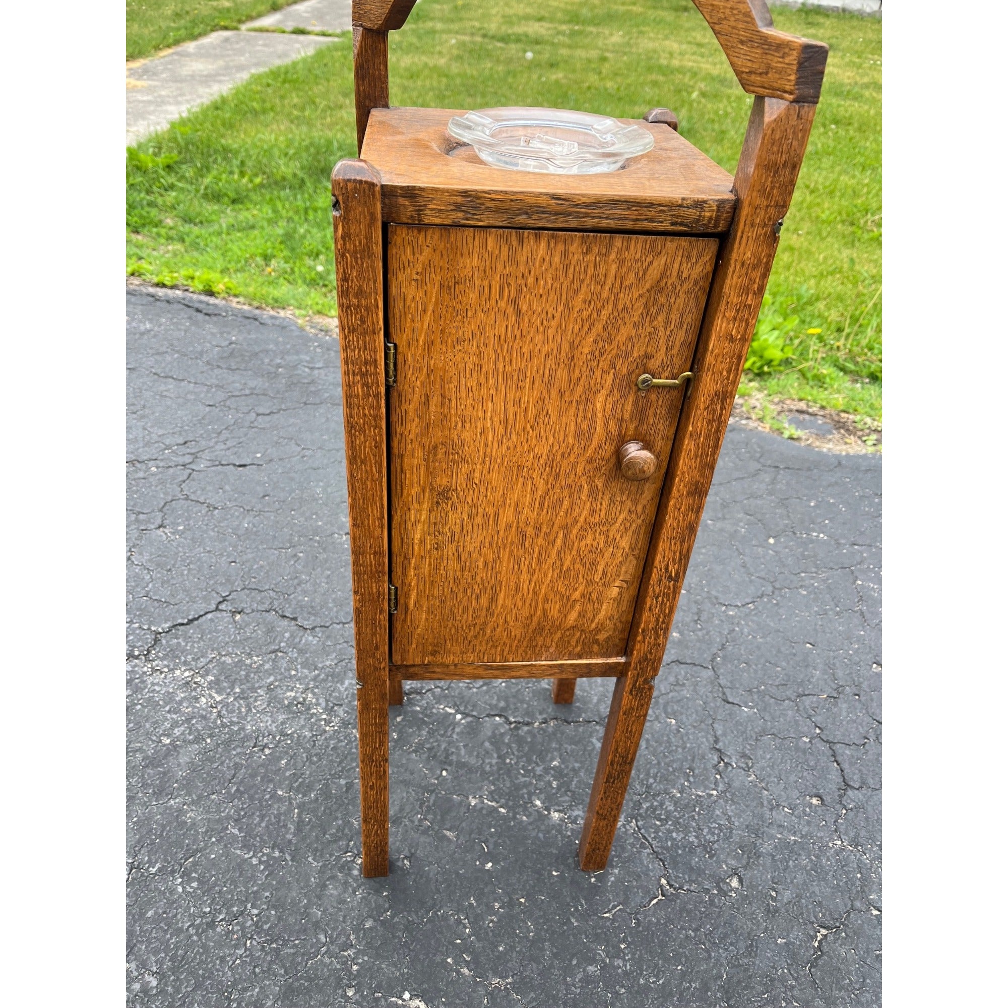Antique 1920s Quarter Sawn Oak Wood Smokers Cabinet Stand Mission Arts & Crafts