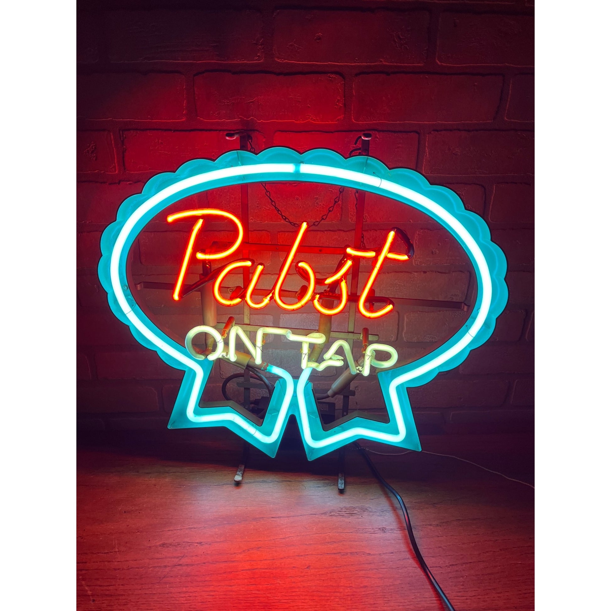 Vintage 1970s Pabst Blue Ribbon On Tap Beer Lighted Bar Neon Advertising Sign