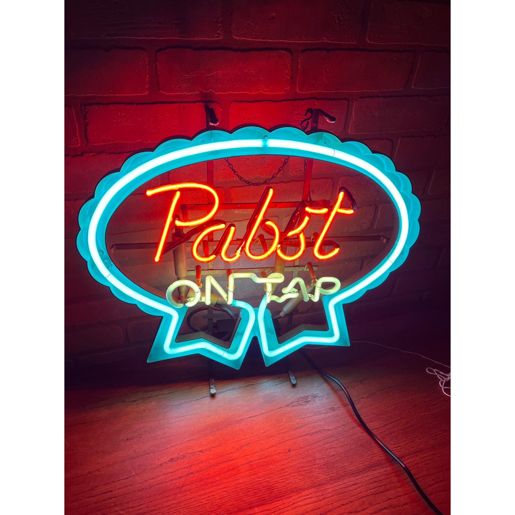 Vintage 1970s Pabst Blue Ribbon On Tap Beer Lighted Bar Neon Advertising Sign