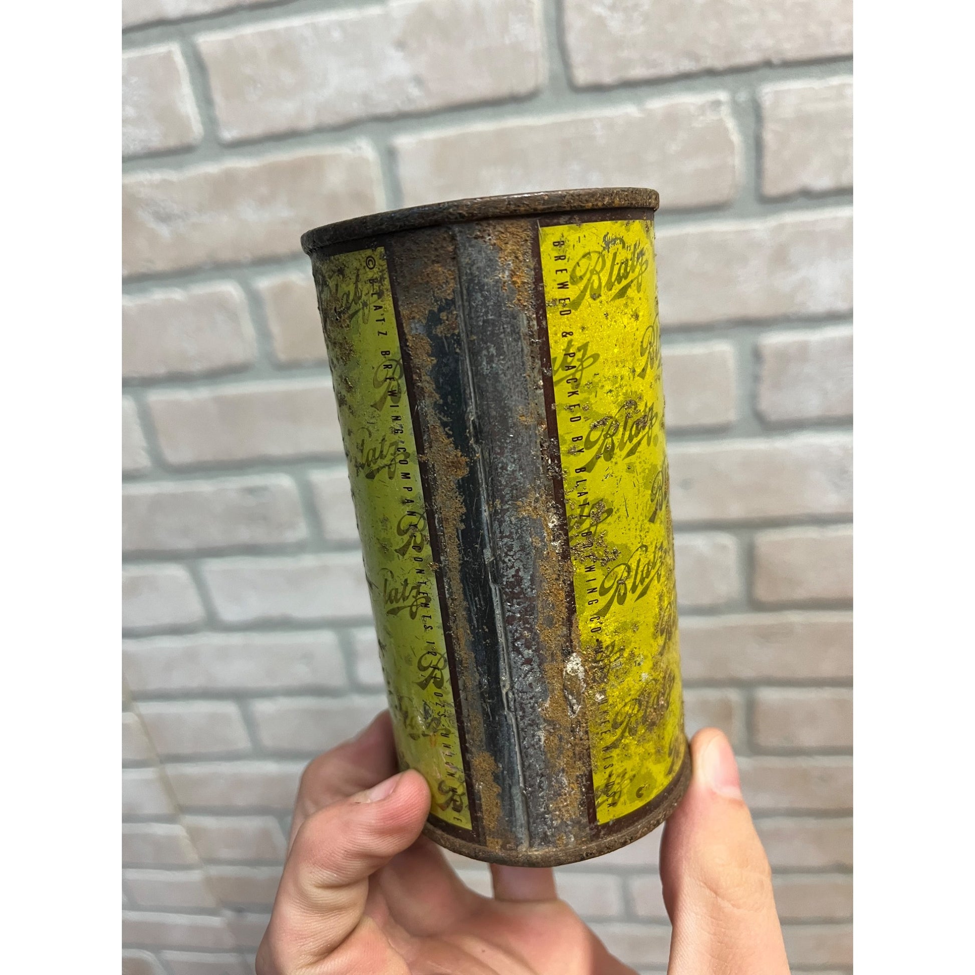 Blatz 1955 Christmas Beer Can Yellow Milwaukee Vintage Flat Top Steel