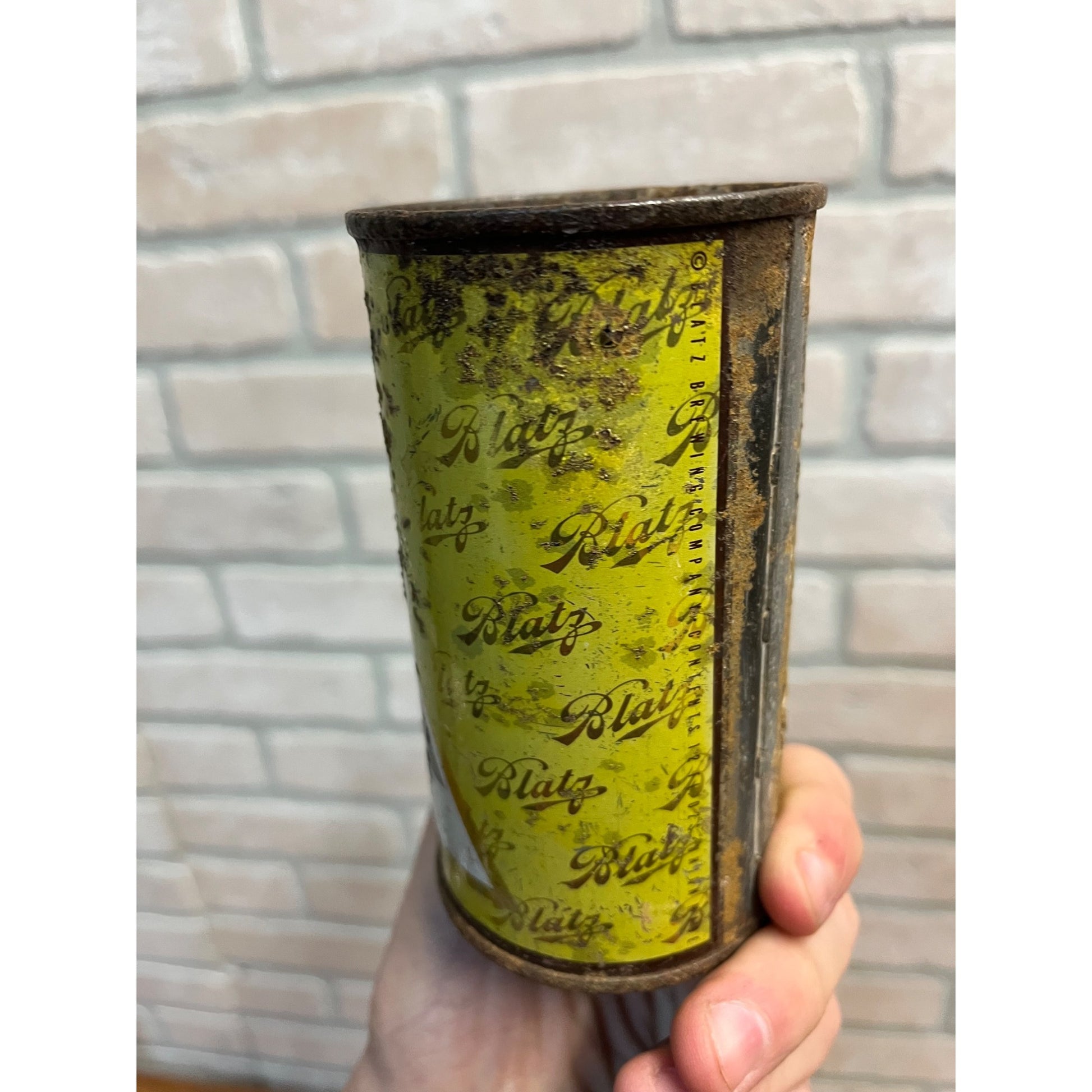 Blatz 1955 Christmas Beer Can Yellow Milwaukee Vintage Flat Top Steel