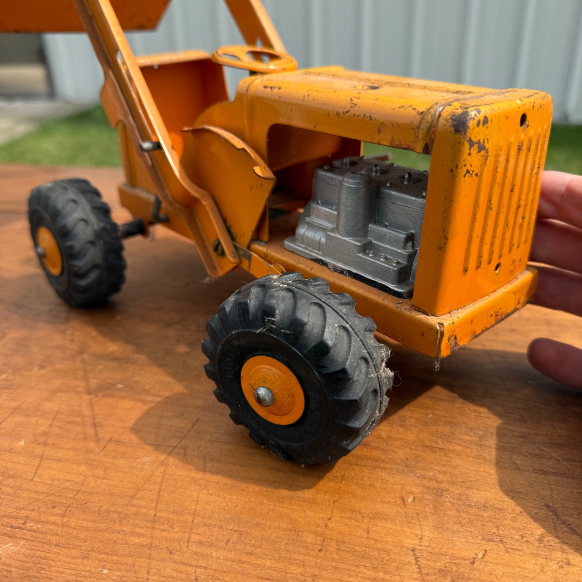 Vintage Marx Lumar Hi-Lift Front End Loader Pressed Steel Toy Orange