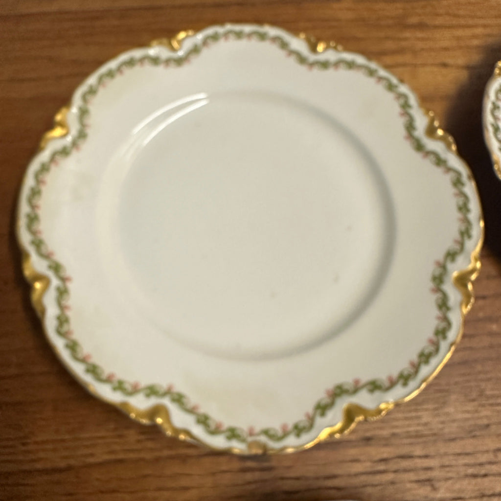 (5) Haviland & Co Clover Leaf 9 1/2" Dinner Plates Chipped