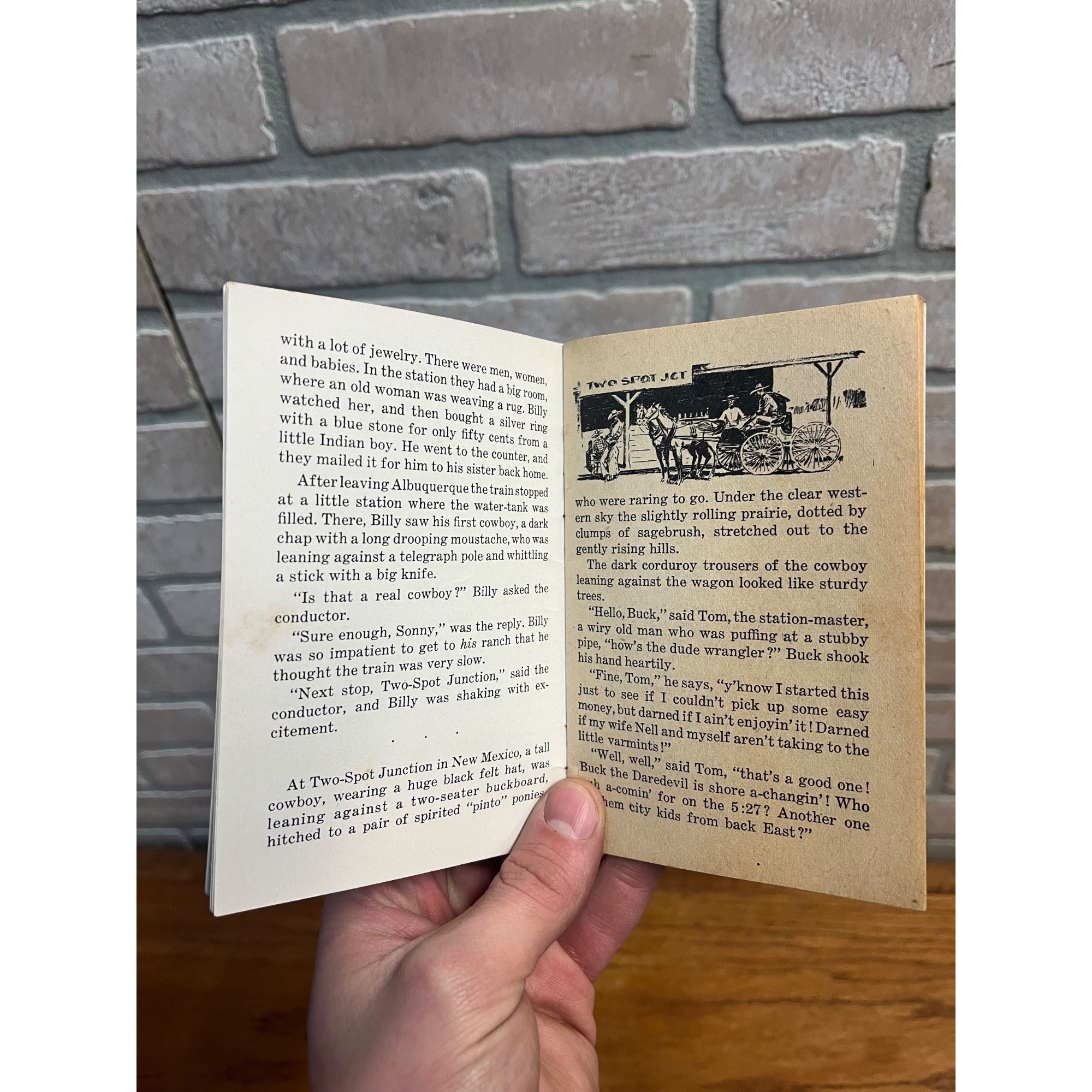 Vintage 1930s Crompton Richmond Clothing Billy Reeves Adventure Book Advertising