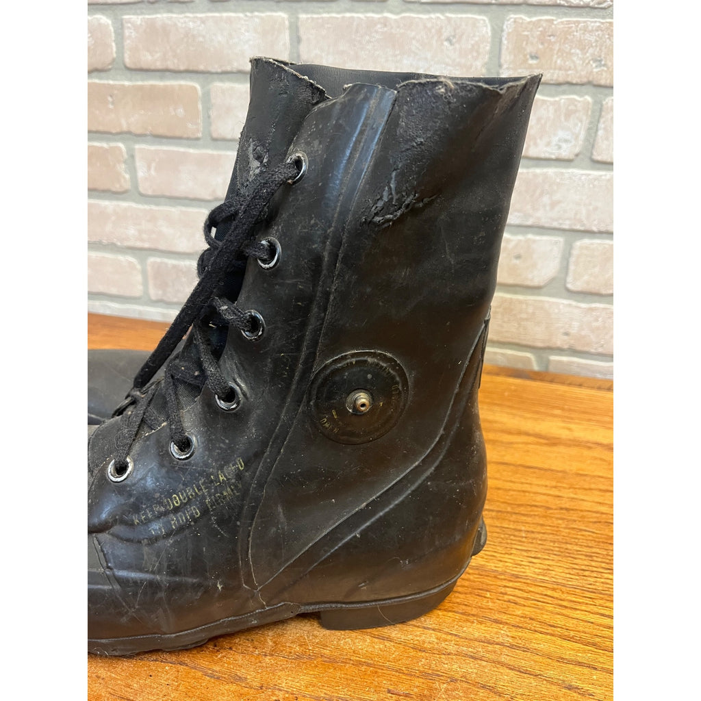 Vintage 1971 US Military Mickey Mouse Extreme Cold Boots Black 10R w/ Valve