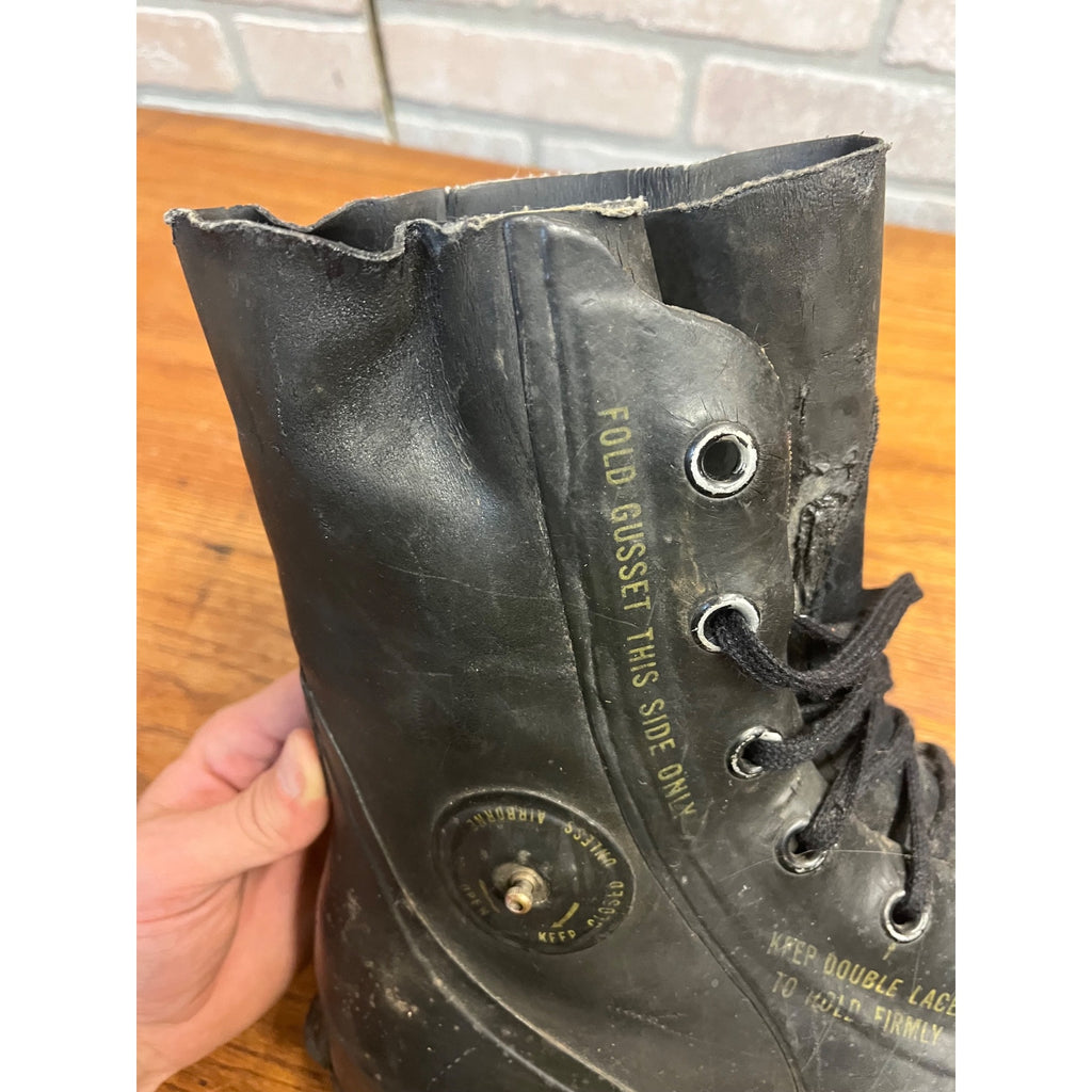 Vintage 1971 US Military Mickey Mouse Extreme Cold Boots Black 10R w/ Valve
