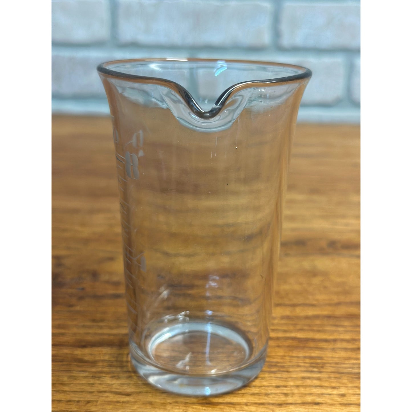 Vintage Early 1900s Etched Apothecary Beaker w/ Spout Pharmacy Lab 5"