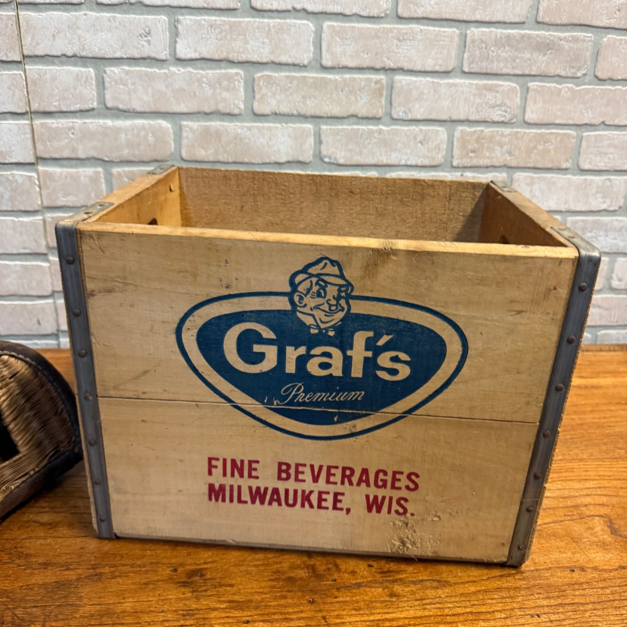 Vintage Clean GRAF'S Fine Beverages Wood Soda Case Crate Milwaukee Wis Root Beer