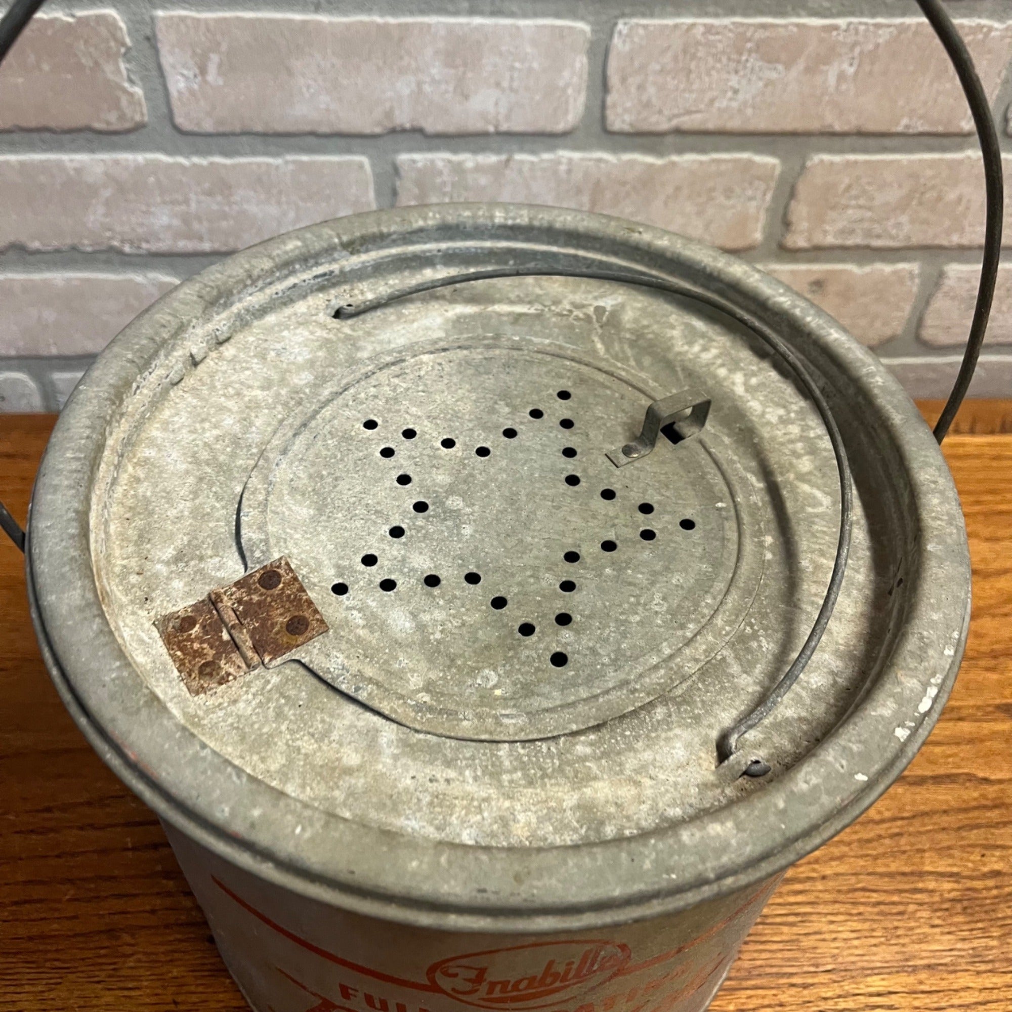 Vintage Metal Full Floating Min-O-Life Minnow Bucket With Lid and Handle Frabill MFG. Co., Milwaukee, WI Primitive Cabin Decor