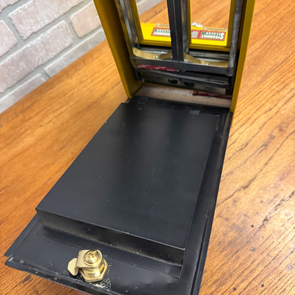 Delicious Chewing Gum Jolly Good Industries Yellow Metal Gum Machine 1cent