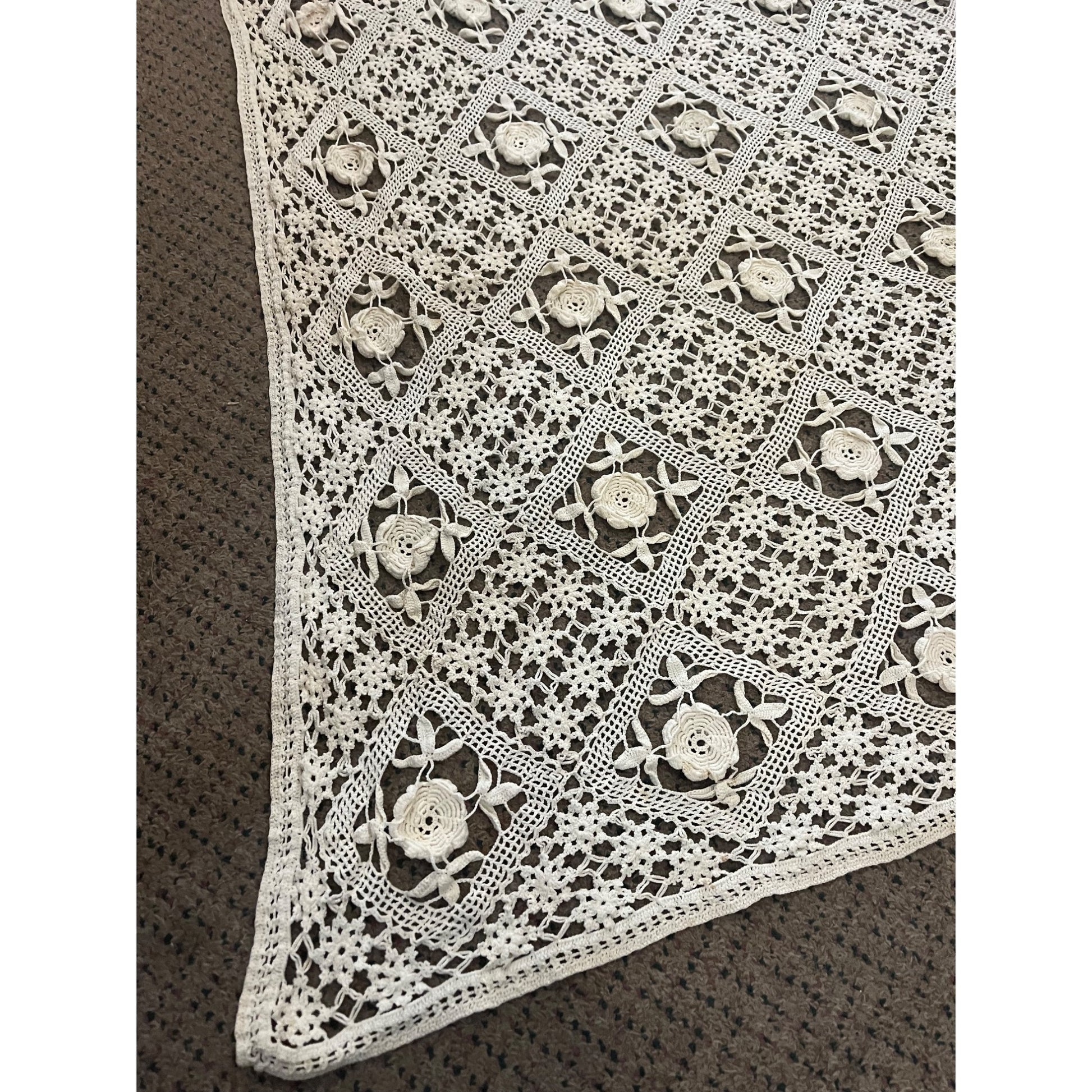 Vintage Hand Stitched Embroidered Floral Bed Coverlet Or Table Cloth 60"x68"