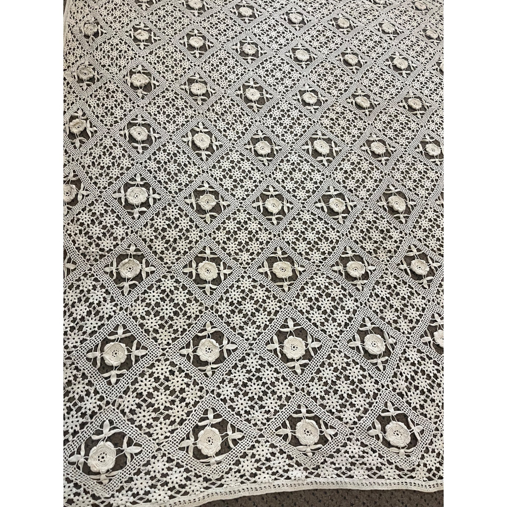 Vintage Hand Stitched Embroidered Floral Bed Coverlet Or Table Cloth 60"x68"