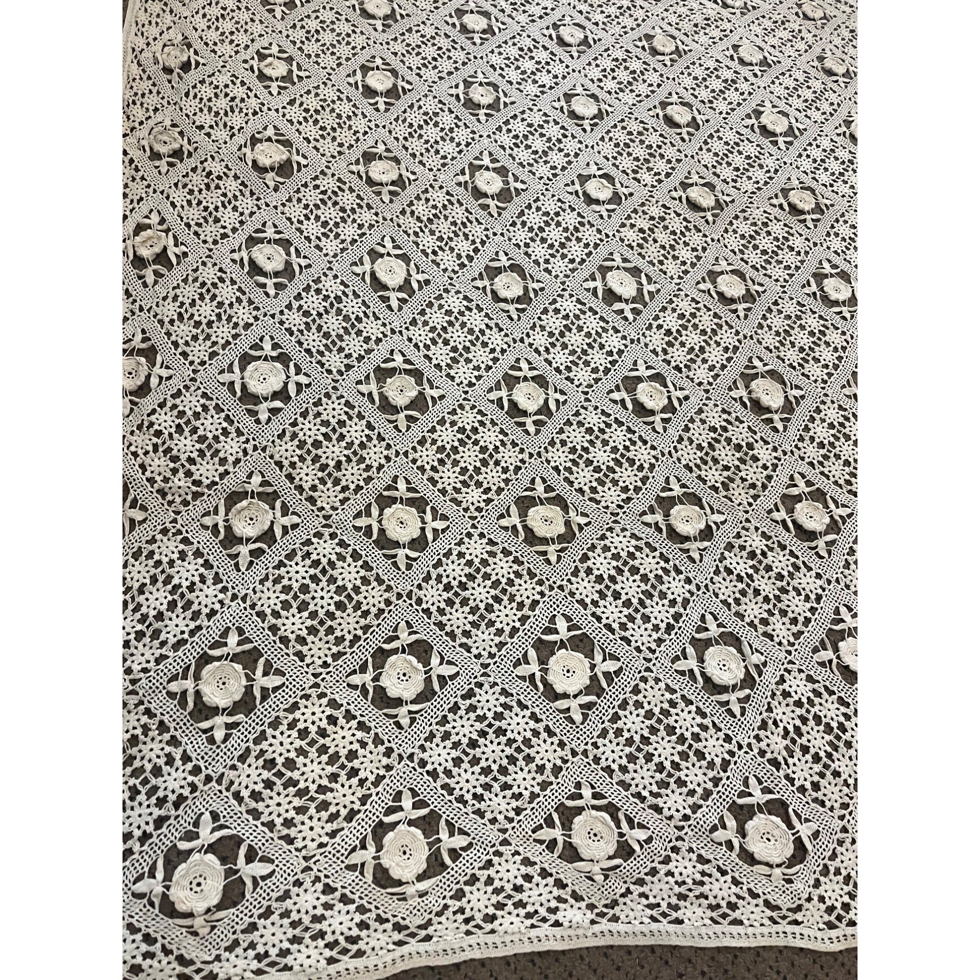 Vintage Hand Stitched Embroidered Floral Bed Coverlet Or Table Cloth 60"x68"