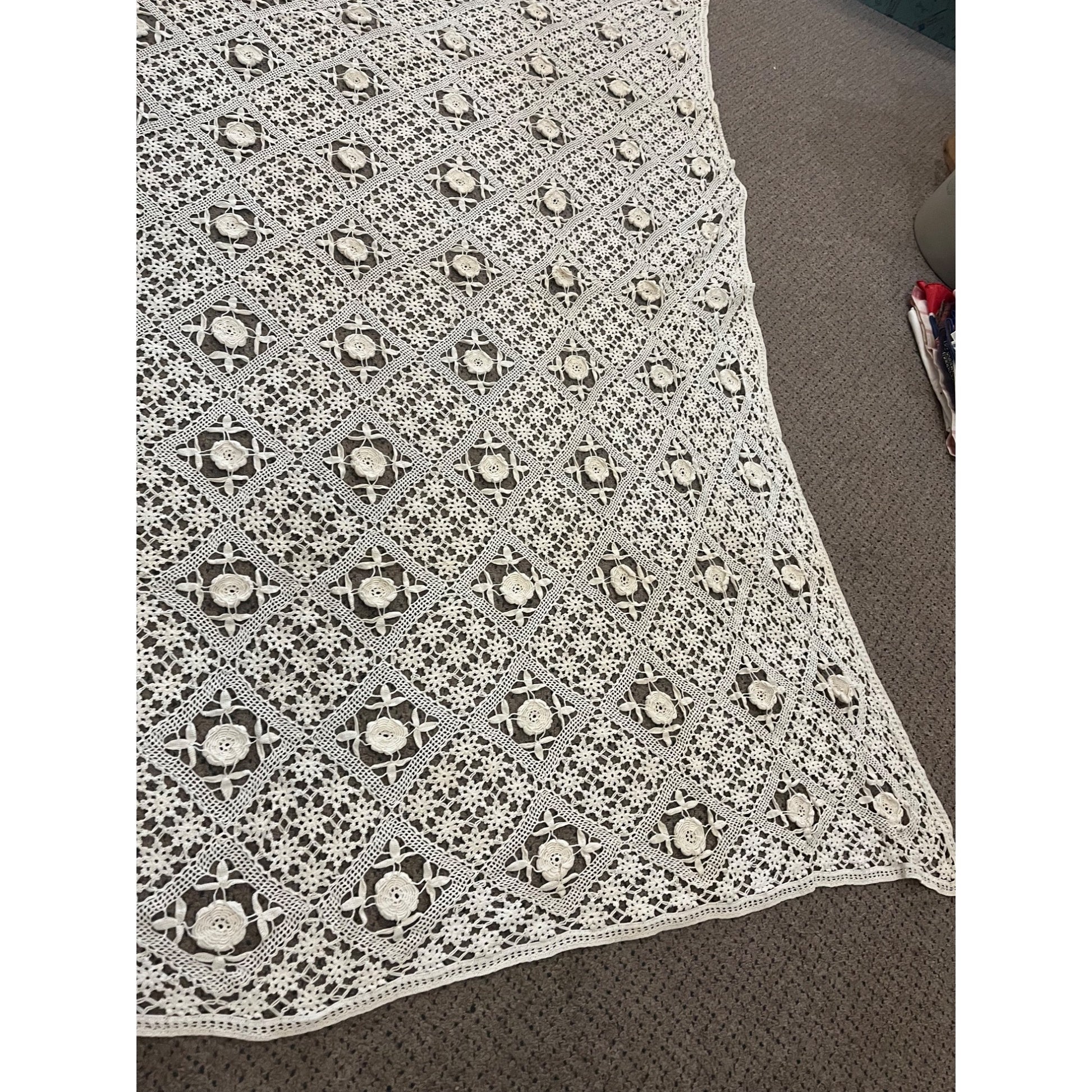 Vintage Hand Stitched Embroidered Floral Bed Coverlet Or Table Cloth 60"x68"