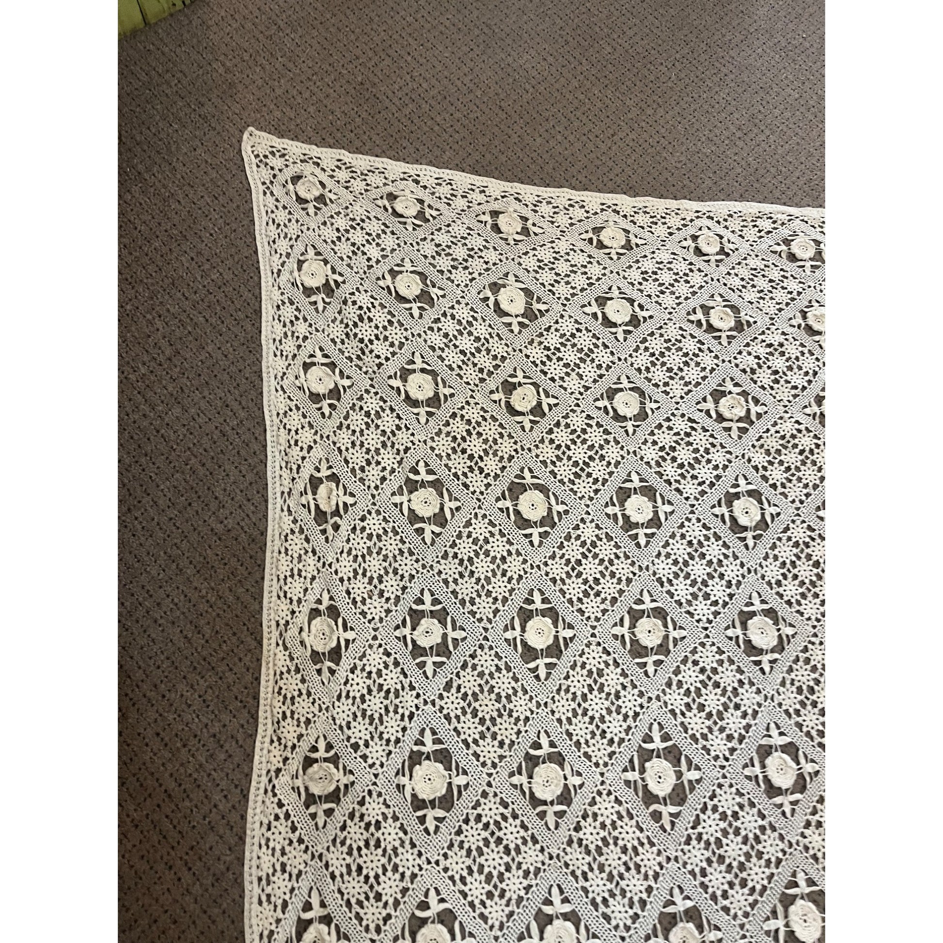 Vintage Hand Stitched Embroidered Floral Bed Coverlet Or Table Cloth 60"x68"