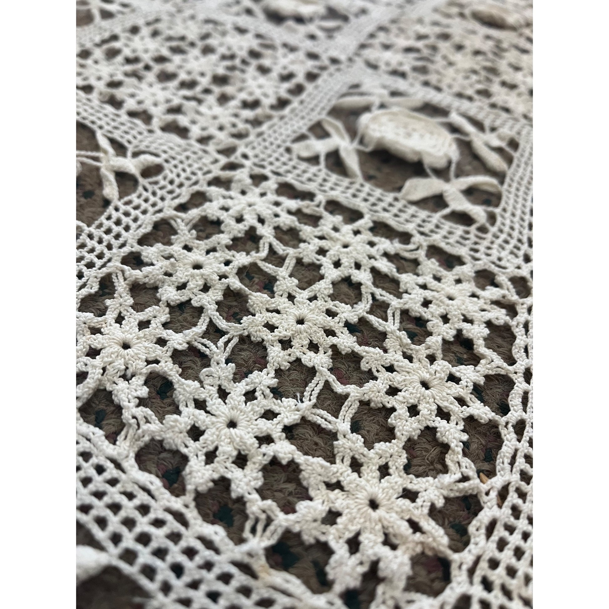 Vintage Hand Stitched Embroidered Floral Bed Coverlet Or Table Cloth 60"x68"