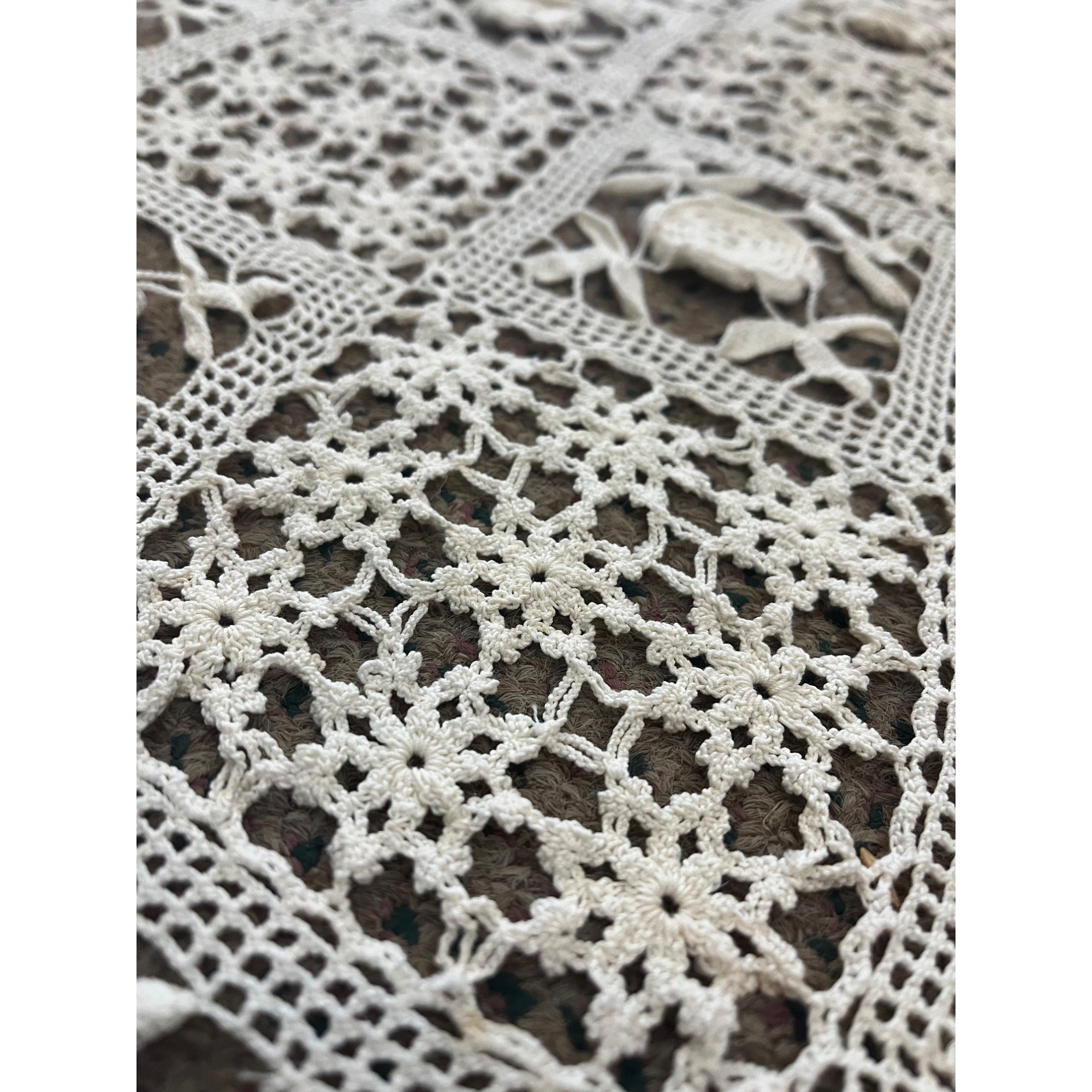 Vintage Hand Stitched Embroidered Floral Bed Coverlet Or Table Cloth 60"x68"